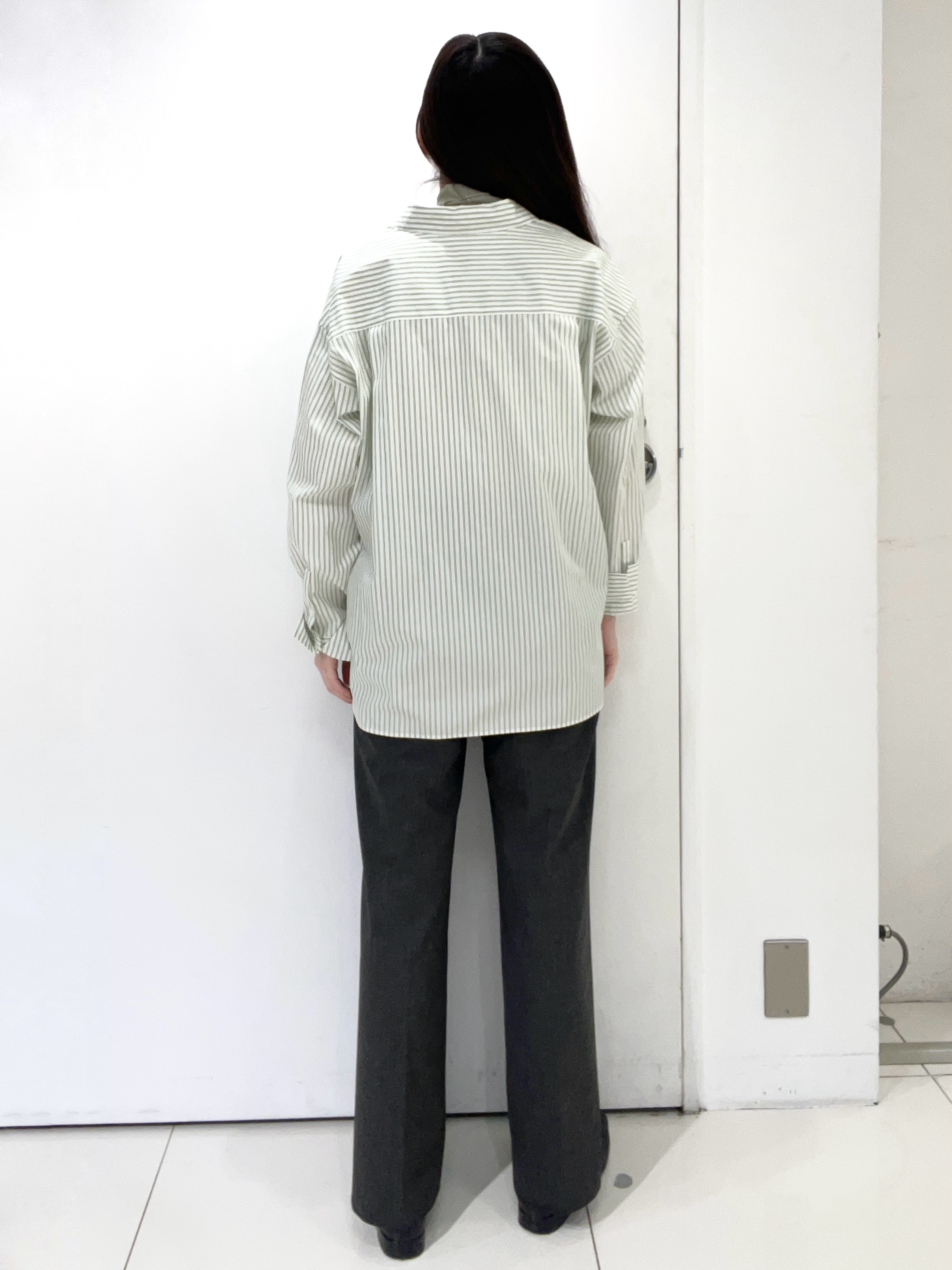 moeさんの「UNTITLED｜【6色展開/コットン100】カラーベーシックシャツ」を使ったコーディネート