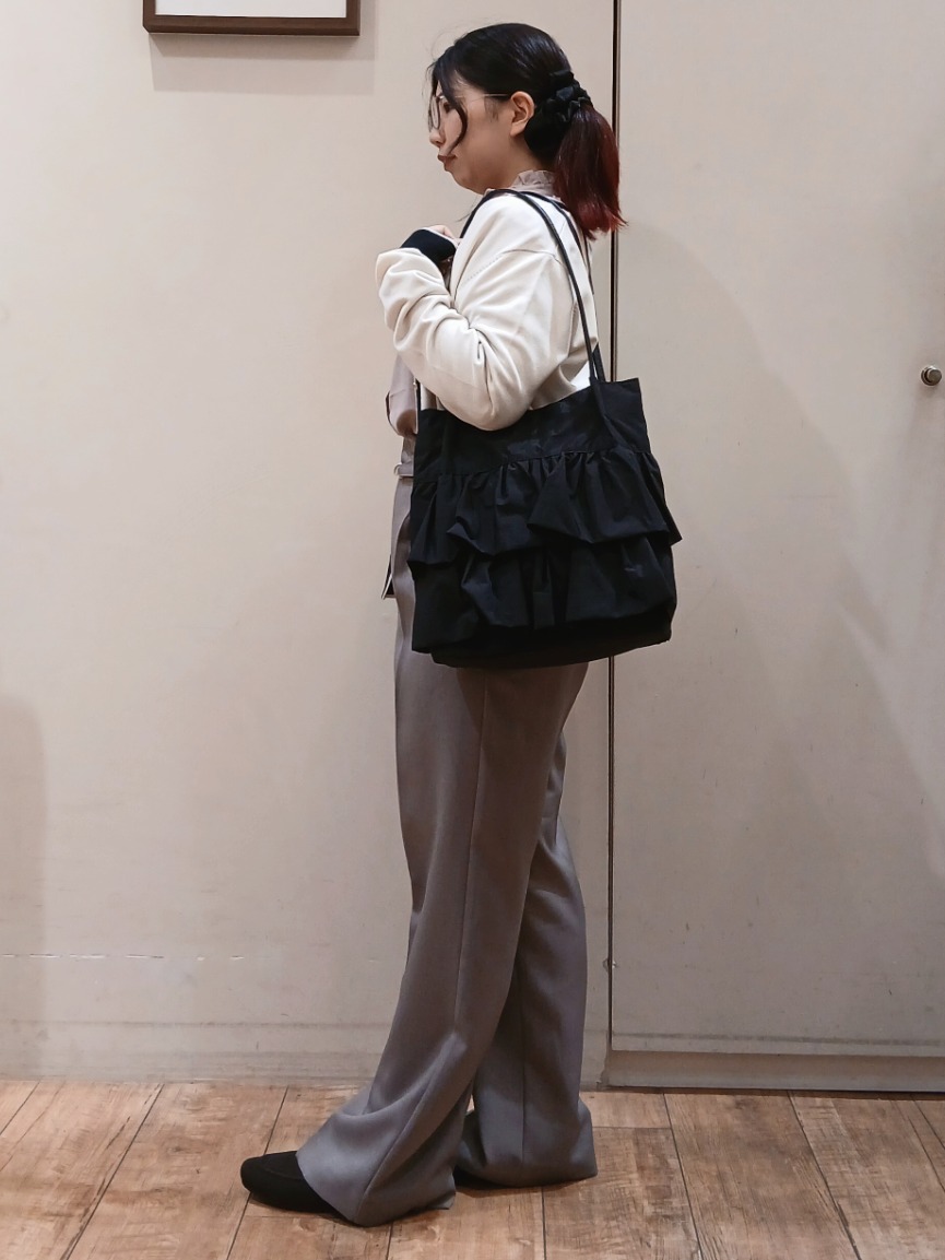 Riranさんの「SHOO･LA･RUE｜【アンサンブル可/S-LL/洗濯機可】配色使いが目を惹く クルーネックニットカーディガン」を使ったコーディネート