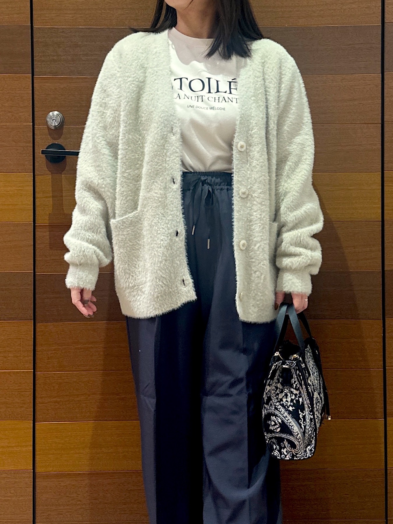 Minさんの「OPAQUE.CLIP｜フェザーヤーンニットカーディガン【洗濯機OK】」を使ったコーディネート