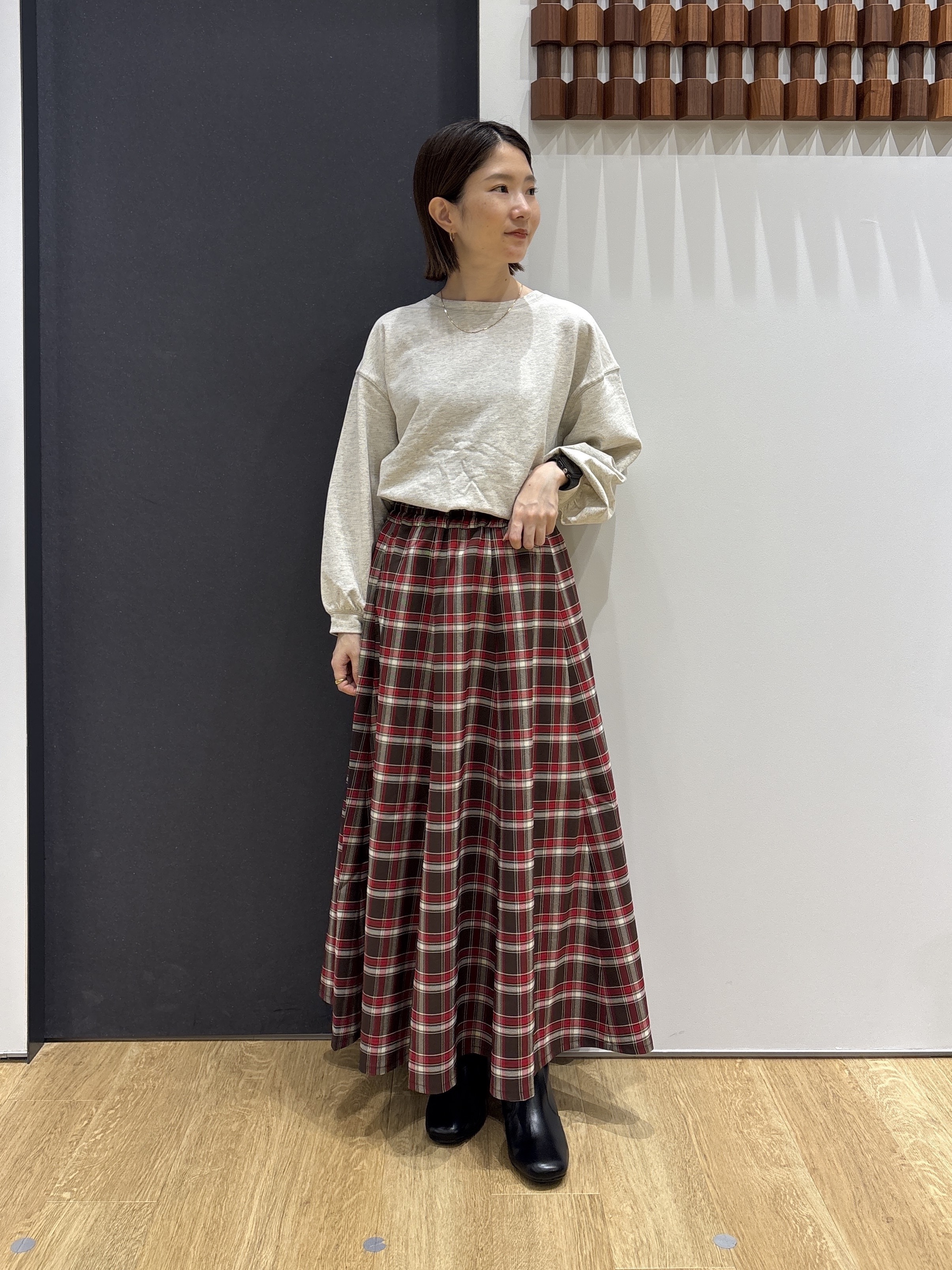 risaさんの「Dessin｜【店頭人気/洗える/秋羽織り】ノーカラースエードライクブルゾン」を使ったコーディネート