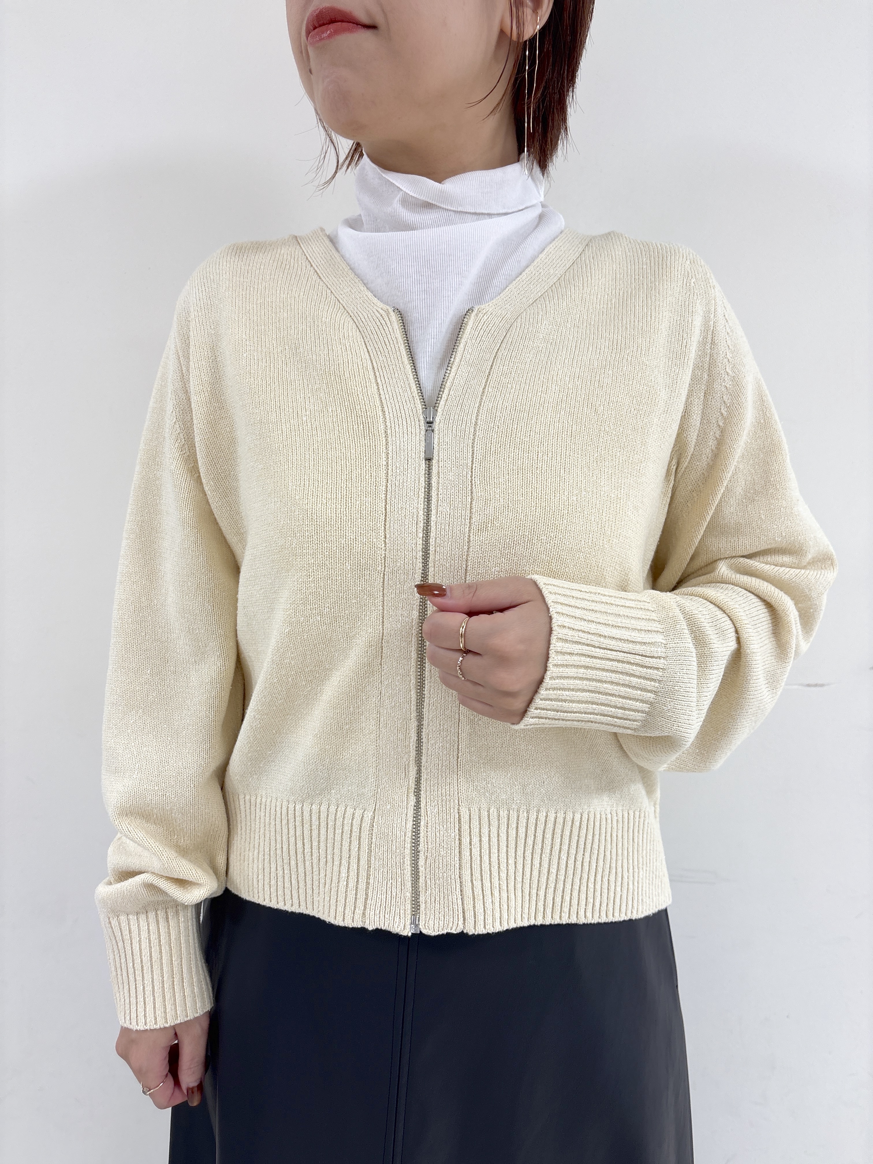 ayumiさんの「UNTITLED｜【店頭人気！】杢調ジップカーディガン」を使ったコーディネート