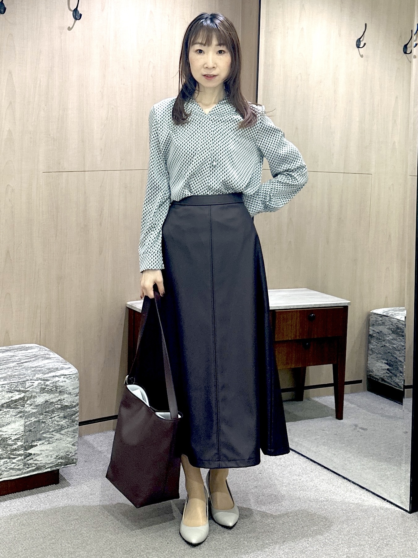 Miwaさんの「UNTITLED｜【スーツインナー】トライアングルジオメブラウス」を使ったコーディネート