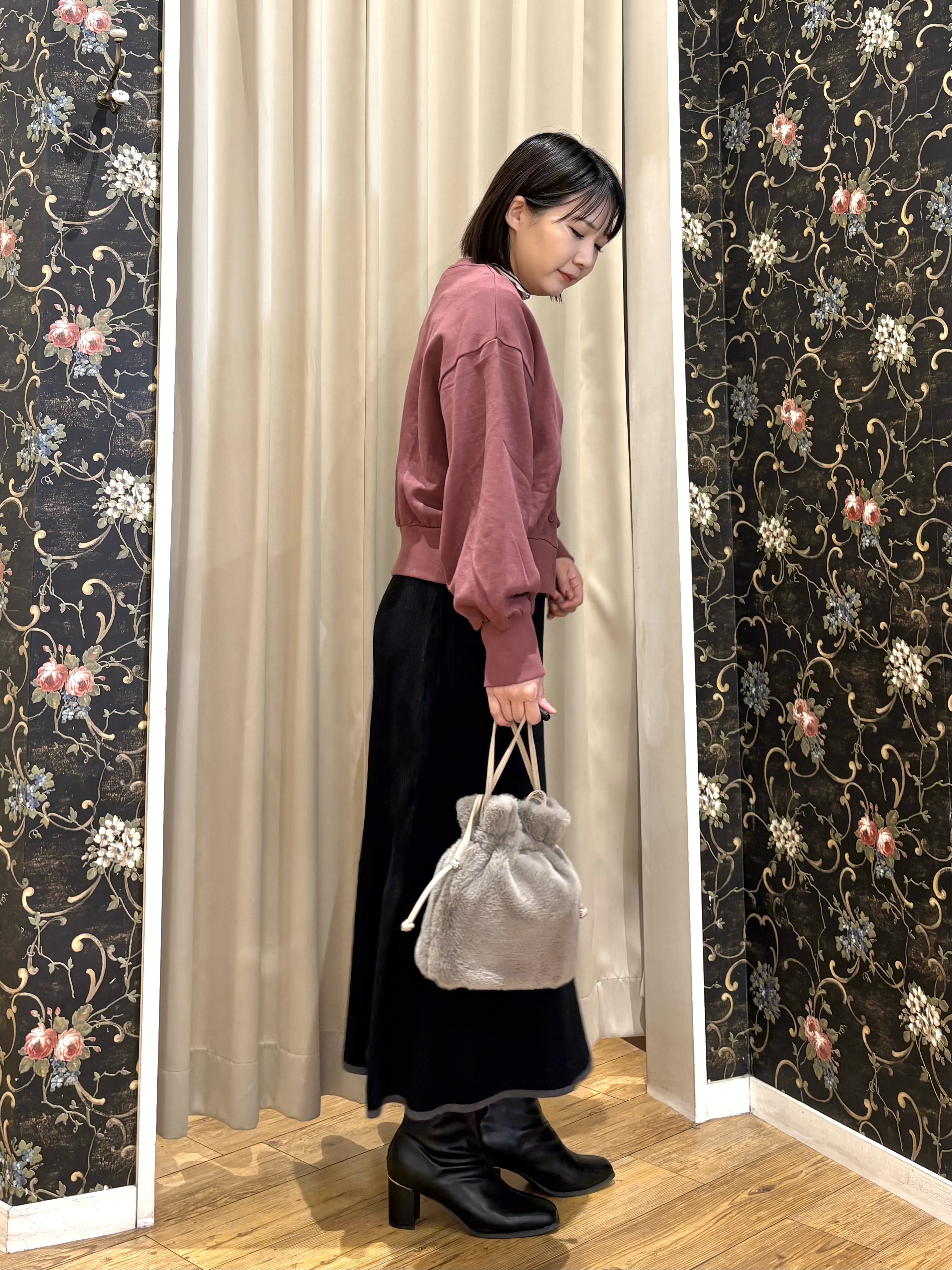 ネリさんの「SHOO･LA･RUE｜【S-LL/洗濯機可】裾刺繍がアクセント ゆるっと決まる スウェットカーディガン」を使ったコーディネート