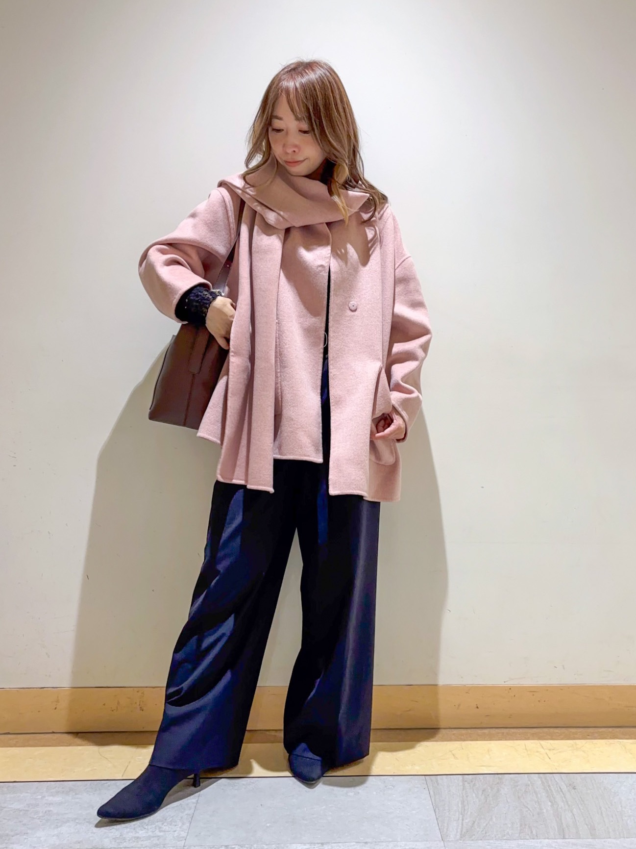 sattoさんの「UNTITLED｜【マフラー付き/ゆったり】リバーコート」を使ったコーディネート