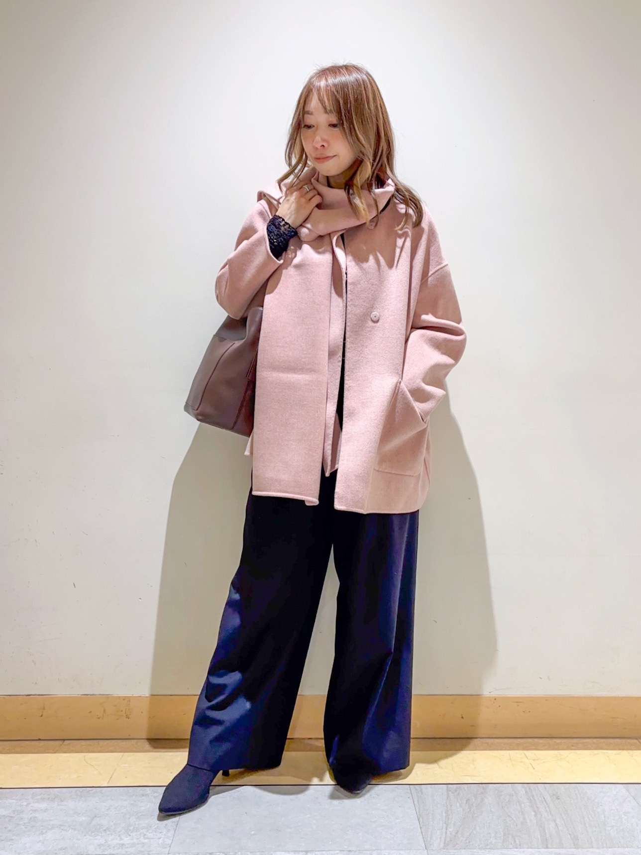 sattoさんの「UNTITLED｜【マフラー付き/ゆったり】リバーコート」を使ったコーディネート