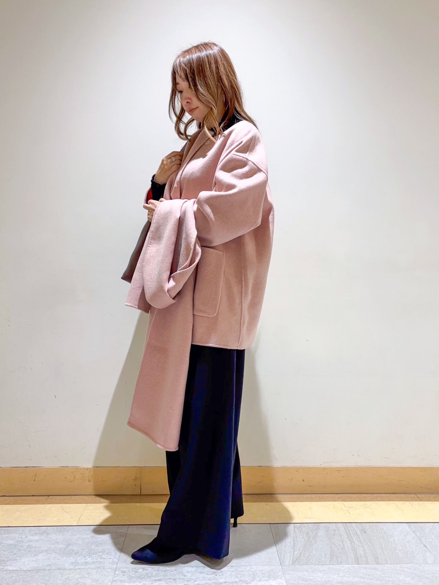 sattoさんの「UNTITLED｜【マフラー付き/ゆったり】リバーコート」を使ったコーディネート