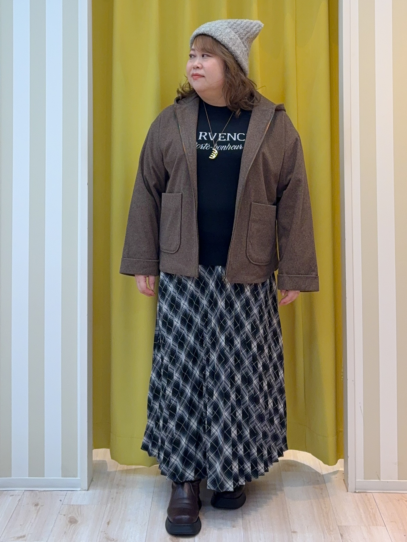 kotoさんさんの「SHOO･LA･RUE｜【S-LL】見た目以上に軽い ウール調フーディーショートコート」を使ったコーディネート
