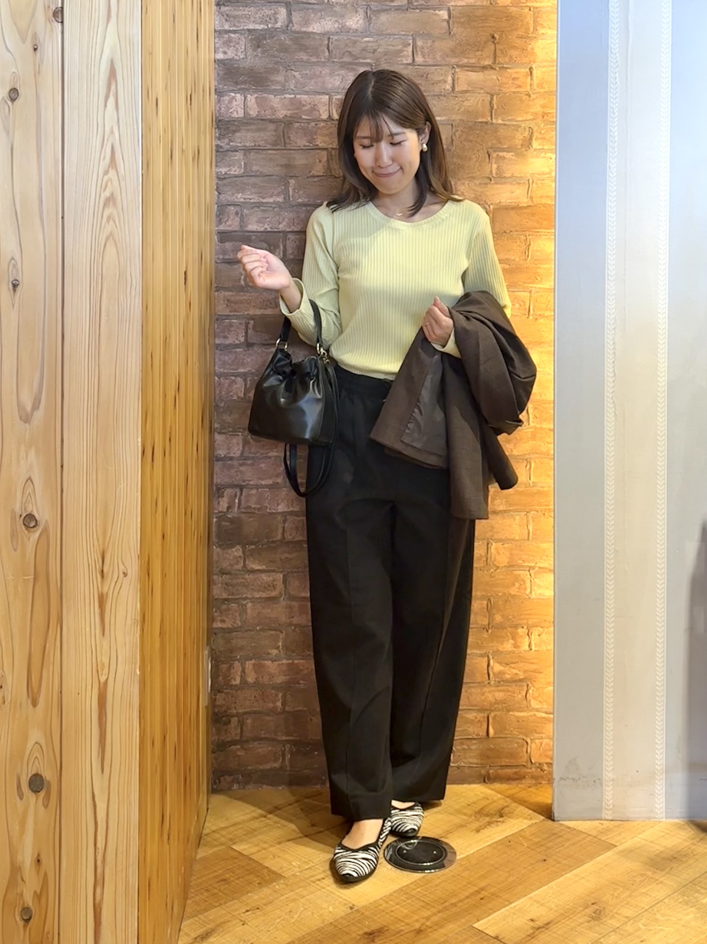 mieさんの「SHOO･LA･RUE｜【セットアップ可/洗濯後しわになりにくい】ウールフィール ダブルジャケット」を使ったコーディネート