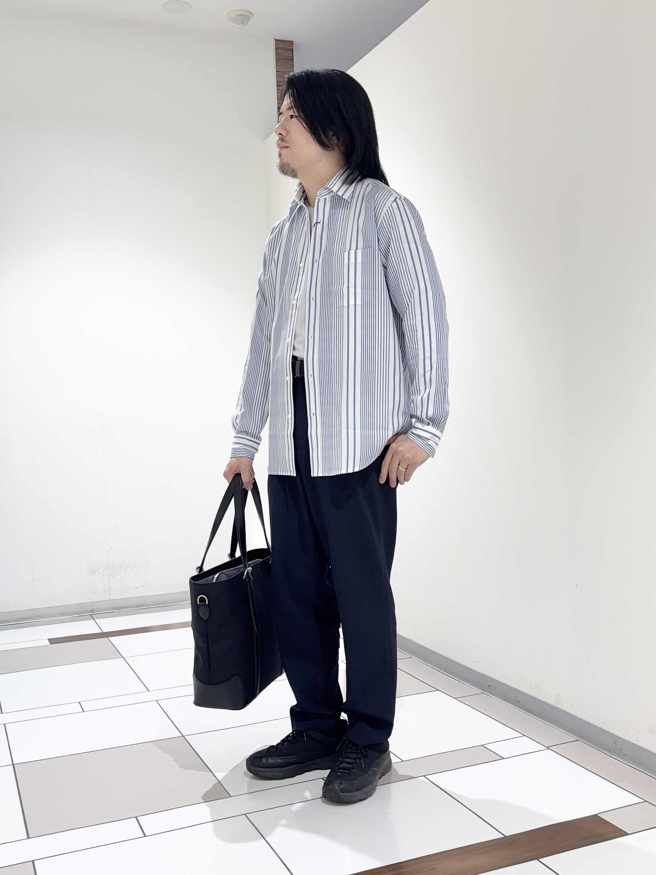 及川さんの「TAKEO KIKUCHI｜【Made in JAPAN】 リバーストライプ シャツ」を使ったコーディネート
