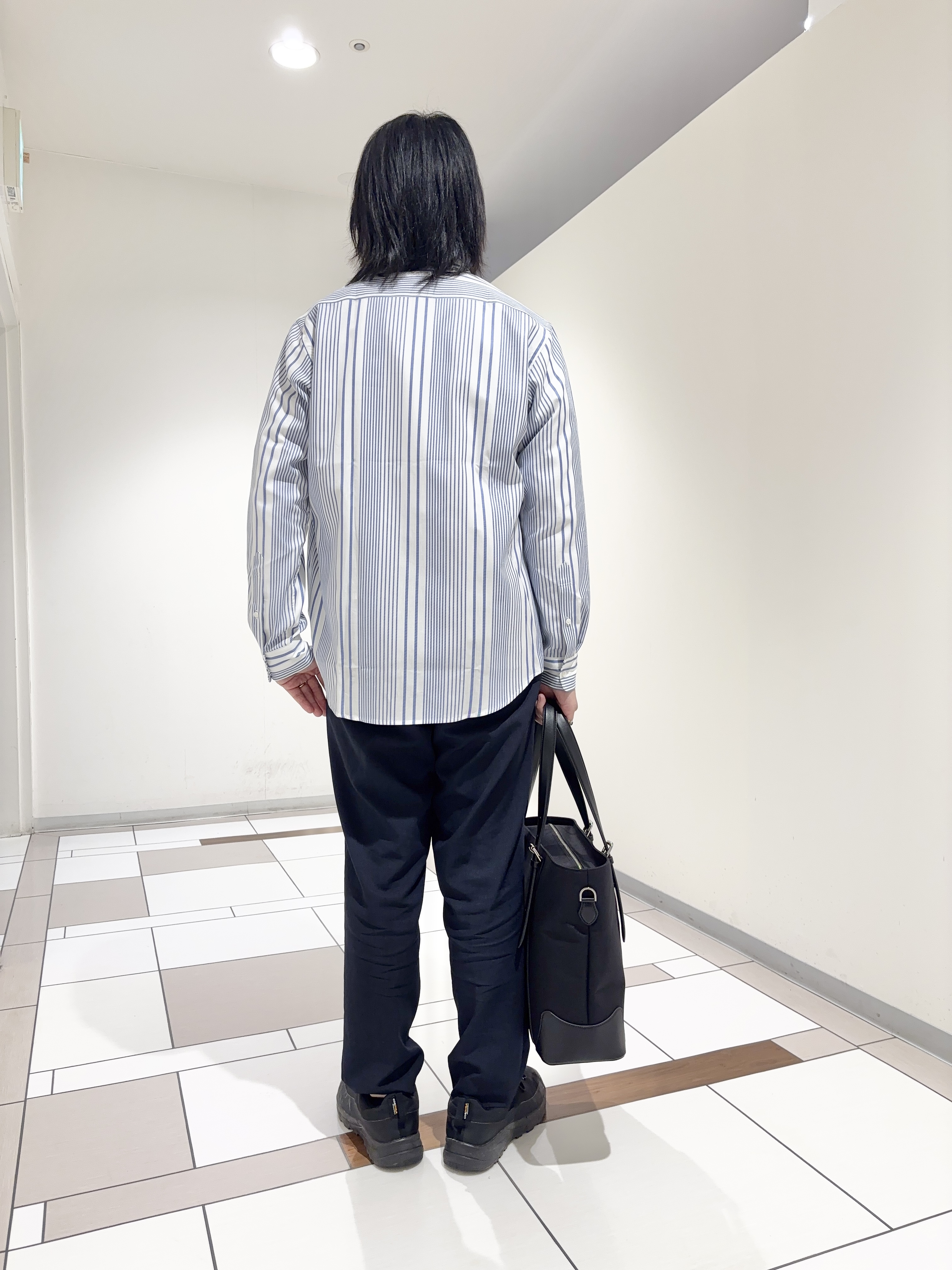 及川さんの「TAKEO KIKUCHI｜【Made in JAPAN】 リバーストライプ シャツ」を使ったコーディネート