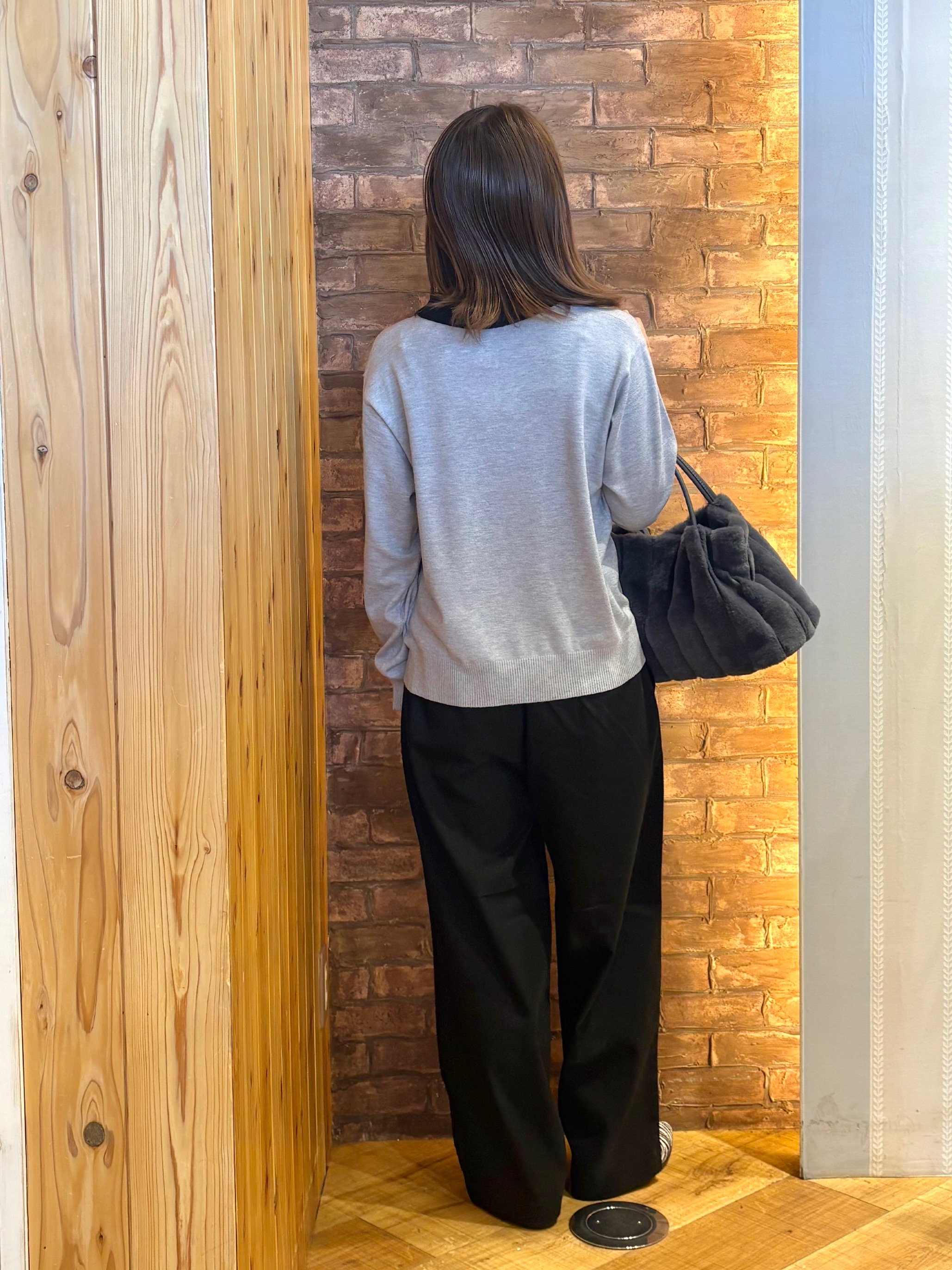 mieさんの「SHOO･LA･RUE｜【S-LL/洗濯機可】やわらかな着心地 襟付きニット」を使ったコーディネート