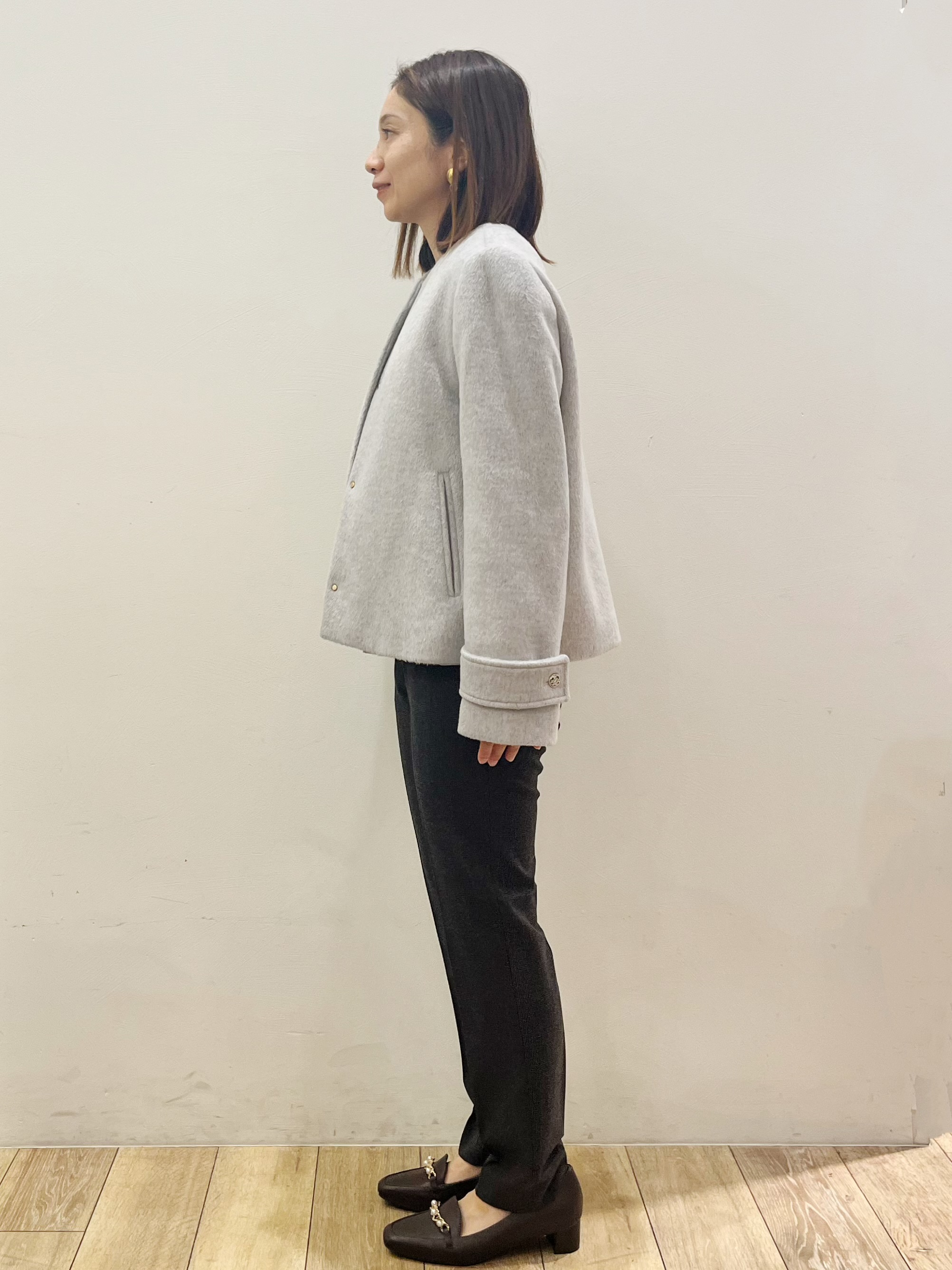 kcさんの「OPAQUE.CLIP｜【植草美幸先生が指南する好印象スタイル】カシミヤ混ノーカラーショートコート」を使ったコーディネート