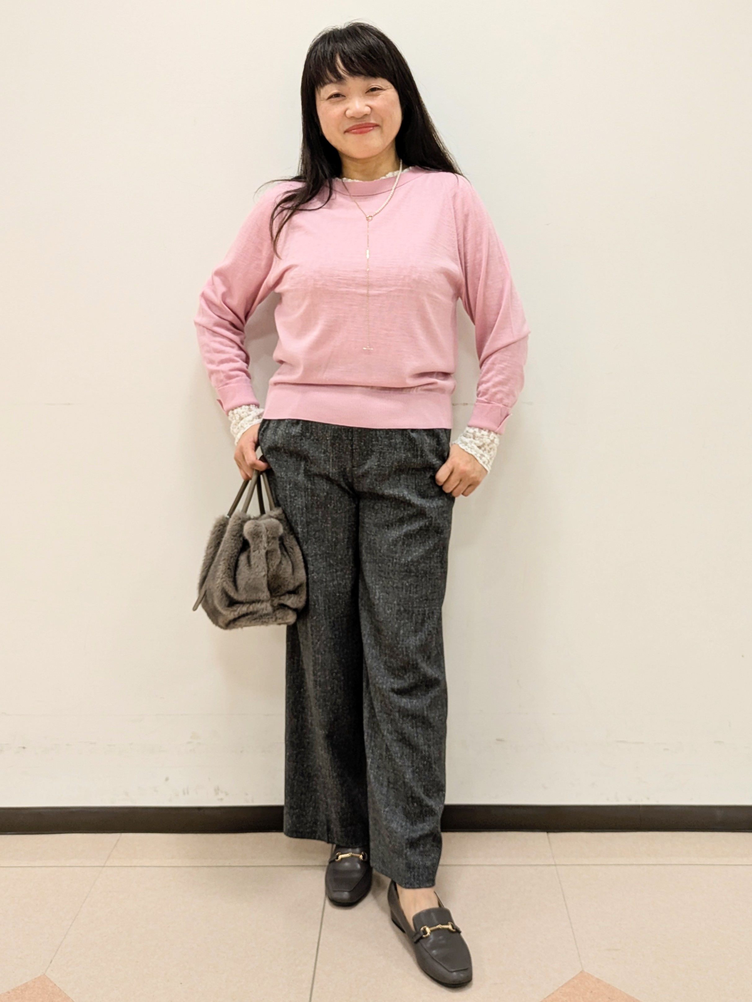 ともさんの「UNTITLED｜【アンサンブル可能/オンオフ使える】シルクウールカシミヤプルオーバー」を使ったコーディネート