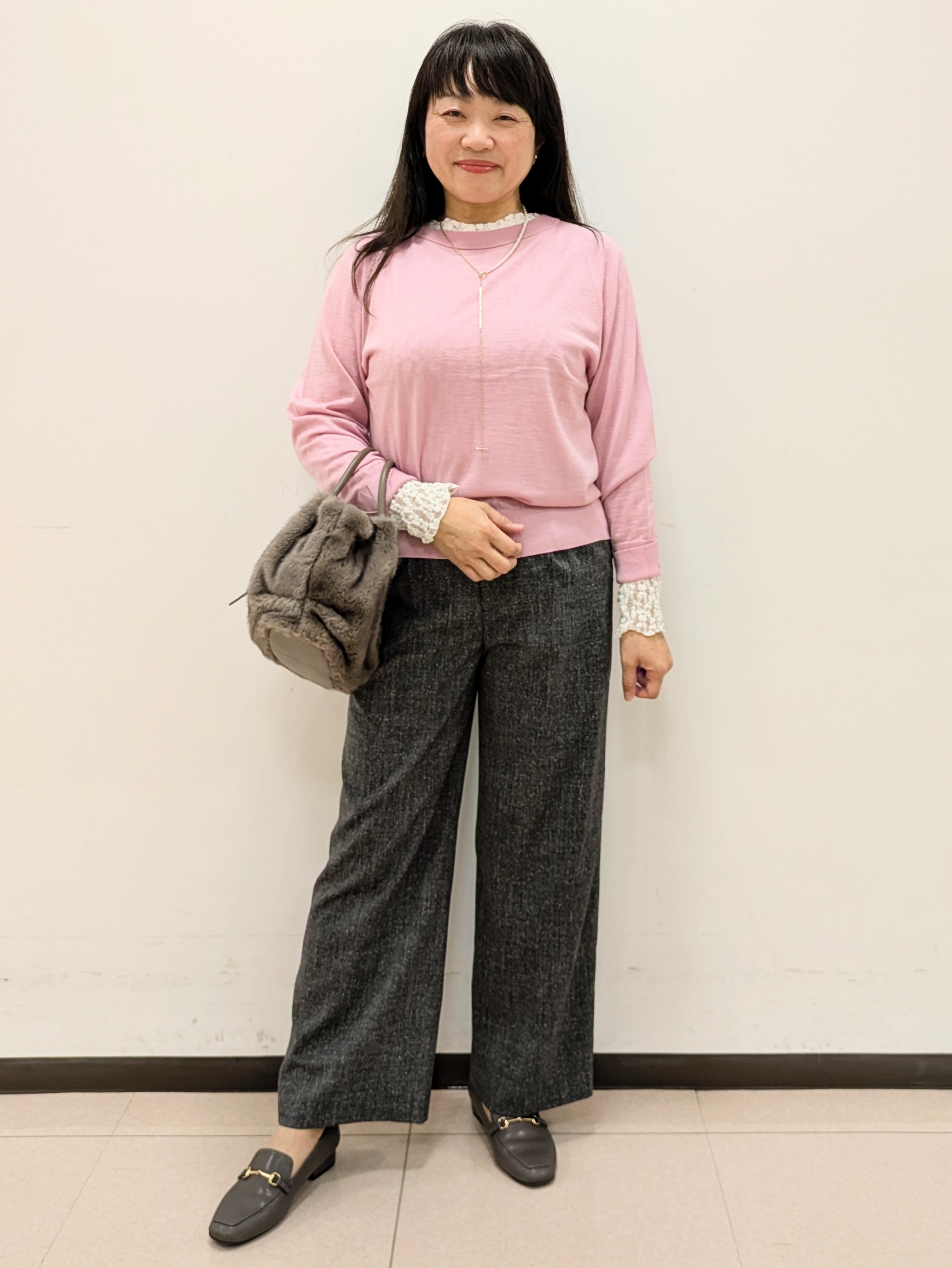 ともさんの「UNTITLED｜【アンサンブル可能/オンオフ使える】シルクウールカシミヤプルオーバー」を使ったコーディネート