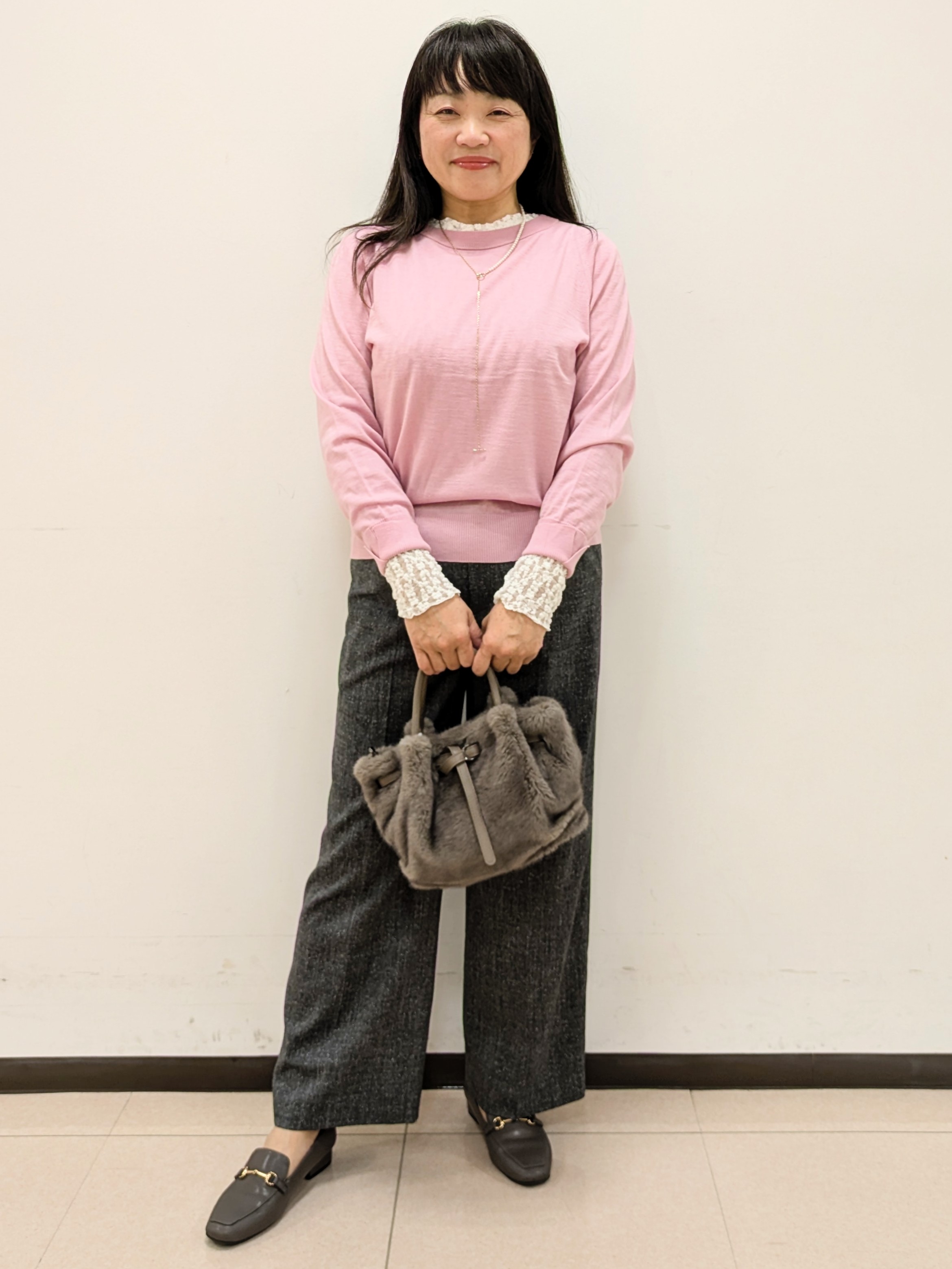 ともさんの「UNTITLED｜【アンサンブル可能/オンオフ使える】シルクウールカシミヤプルオーバー」を使ったコーディネート