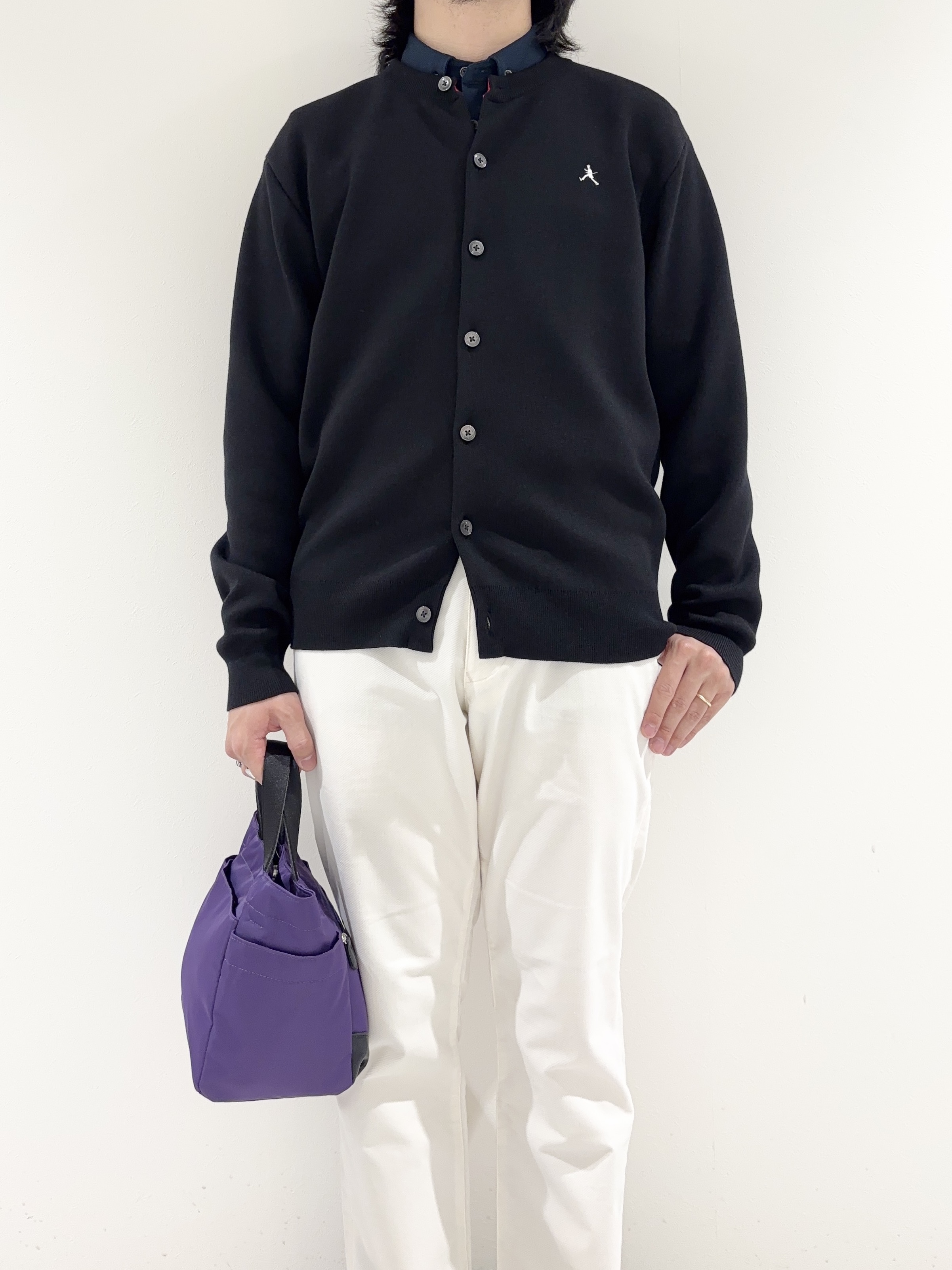 及川さんの「TAKEO KIKUCHI｜【BOWLER HAT LABEL】日本製クルーネックカーディガン」を使ったコーディネート