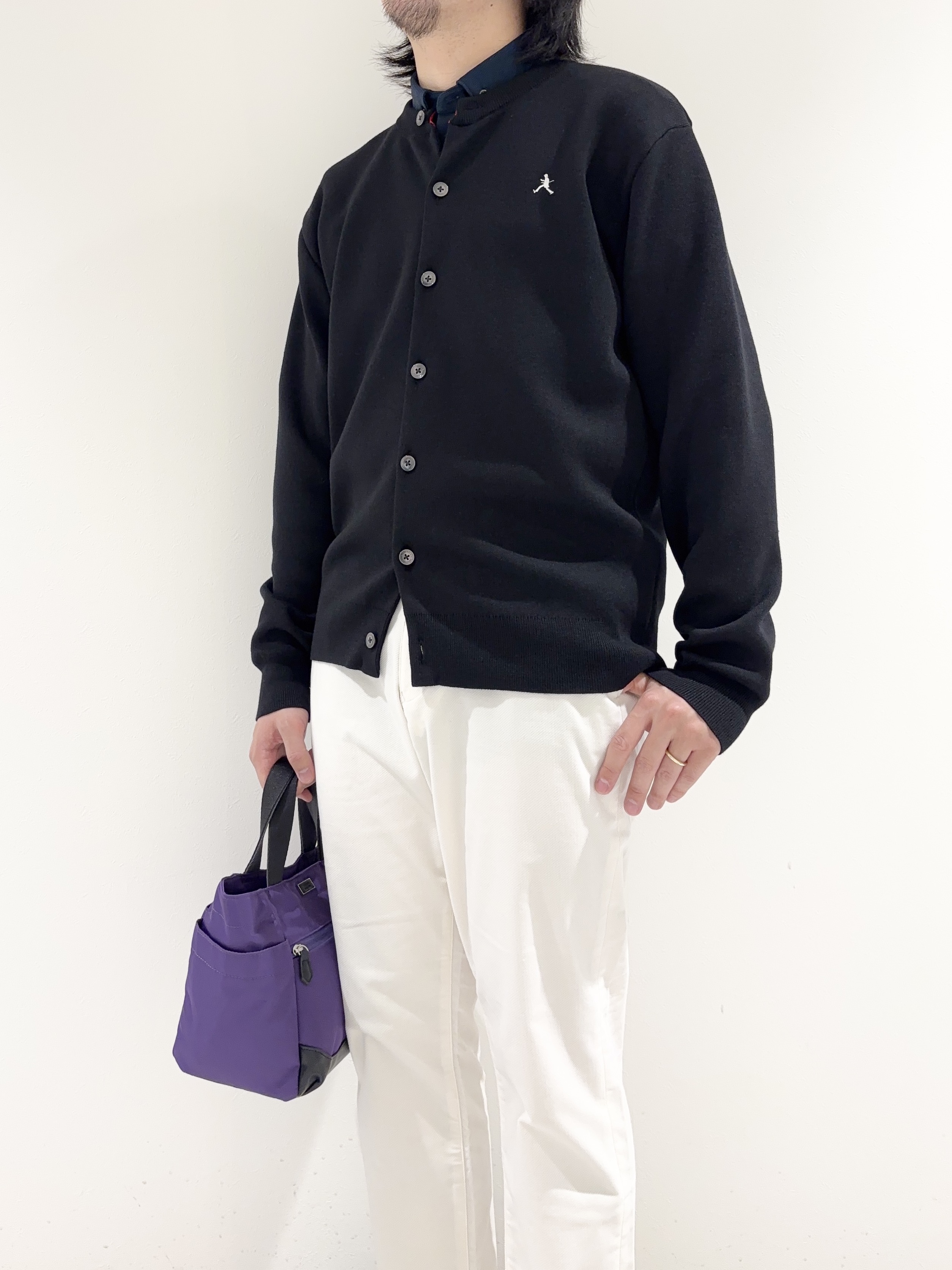 及川さんの「TAKEO KIKUCHI｜【BOWLER HAT LABEL】日本製クルーネックカーディガン」を使ったコーディネート