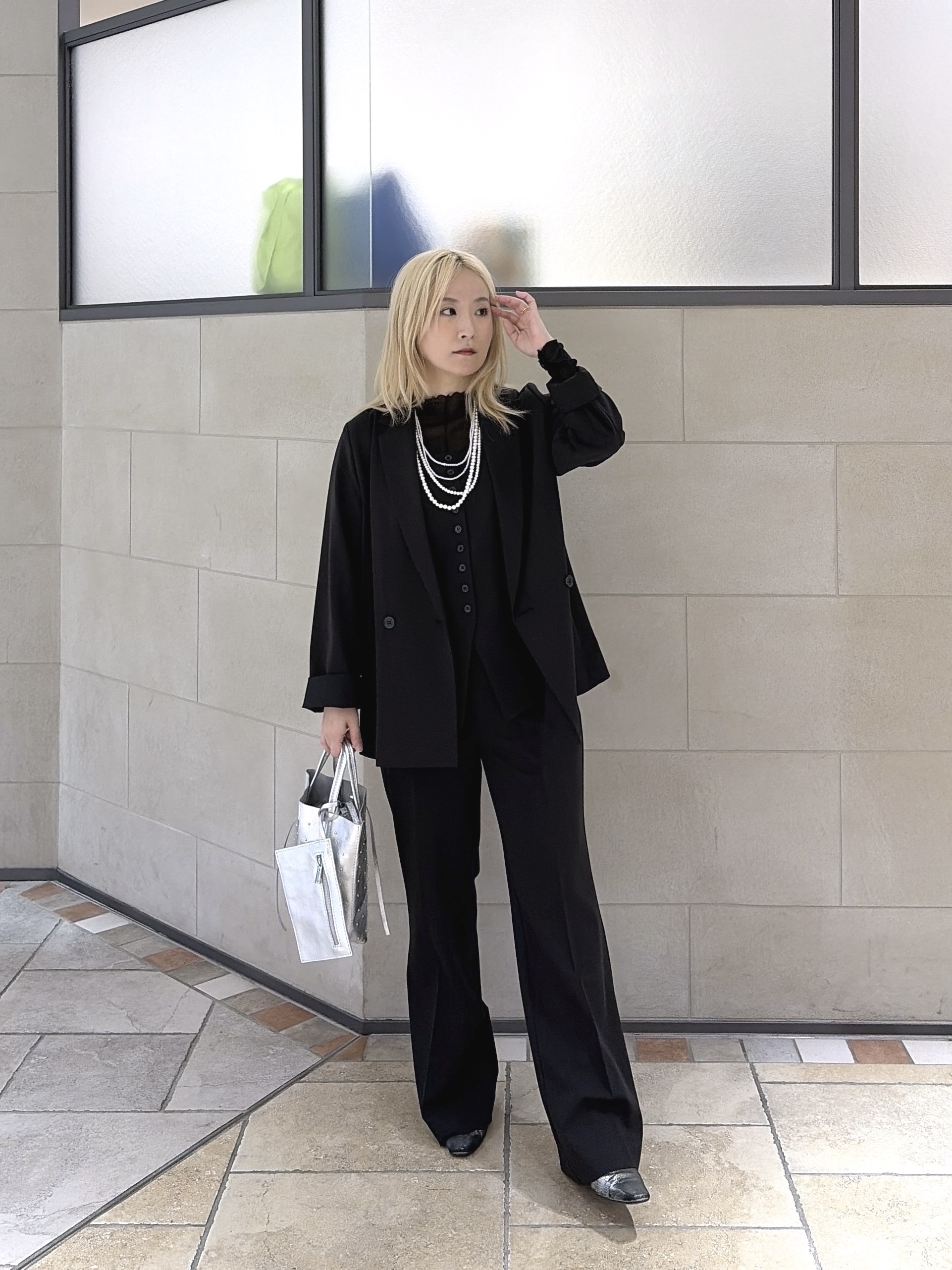 よねさんの「INDIVI｜Comfy Set Up｜ダブルブレストイージージャケット【LIVE紹介／上枝みどりさん着用／セット」を使ったコーディネート