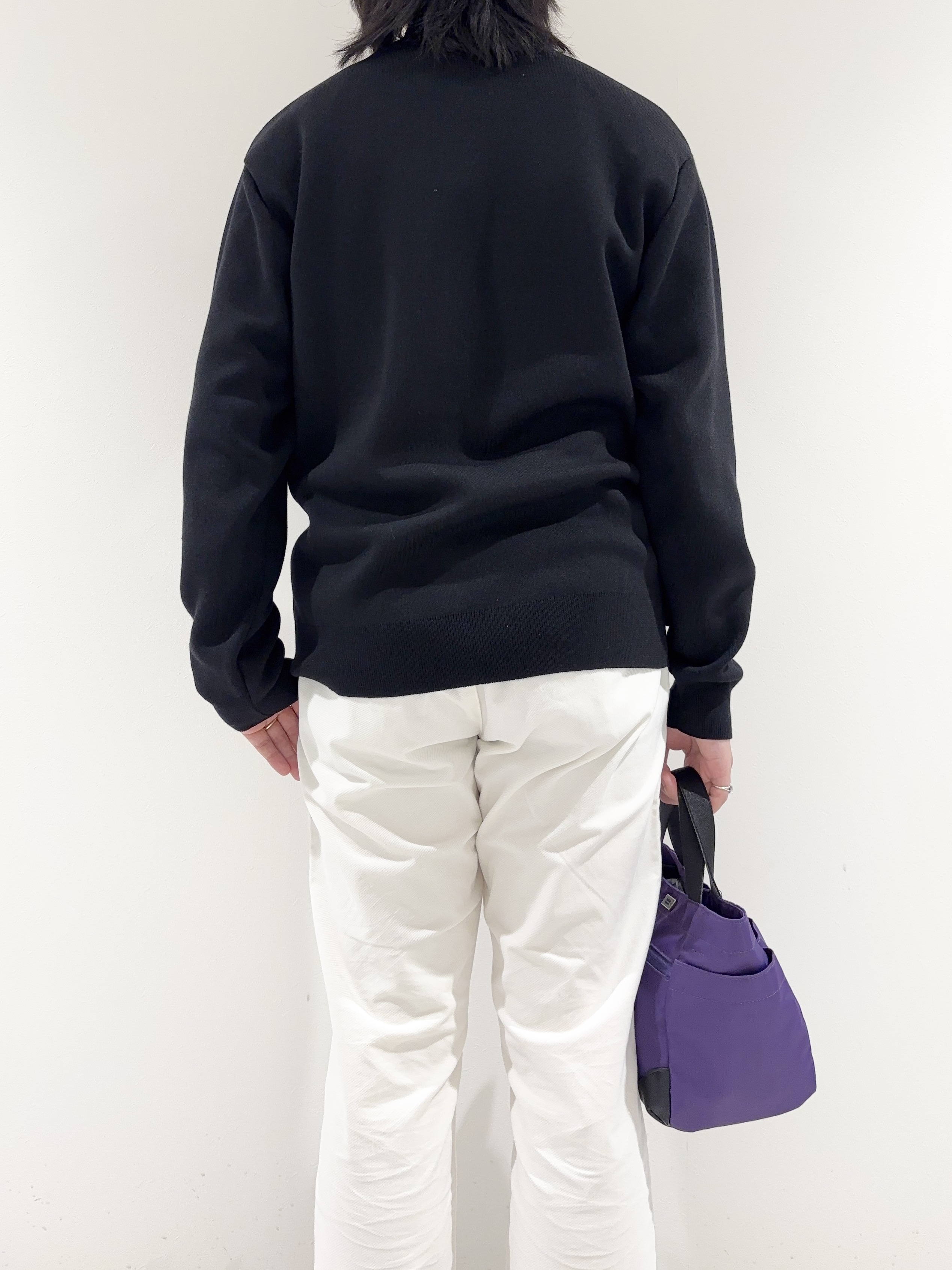及川さんの「TAKEO KIKUCHI｜【BOWLER HAT LABEL】日本製クルーネックカーディガン」を使ったコーディネート