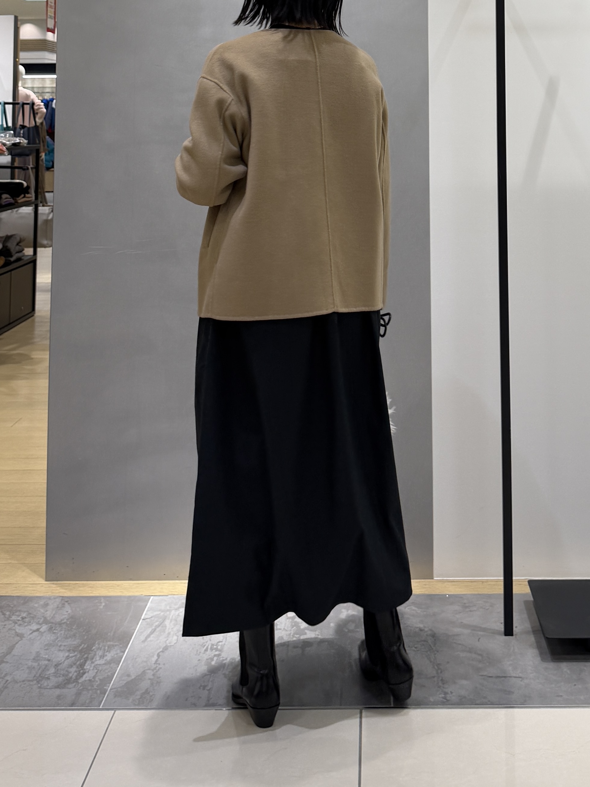 shihoさんの「INDIVI｜【ウール混／配色】ショート丈リバー丸首コート」を使ったコーディネート