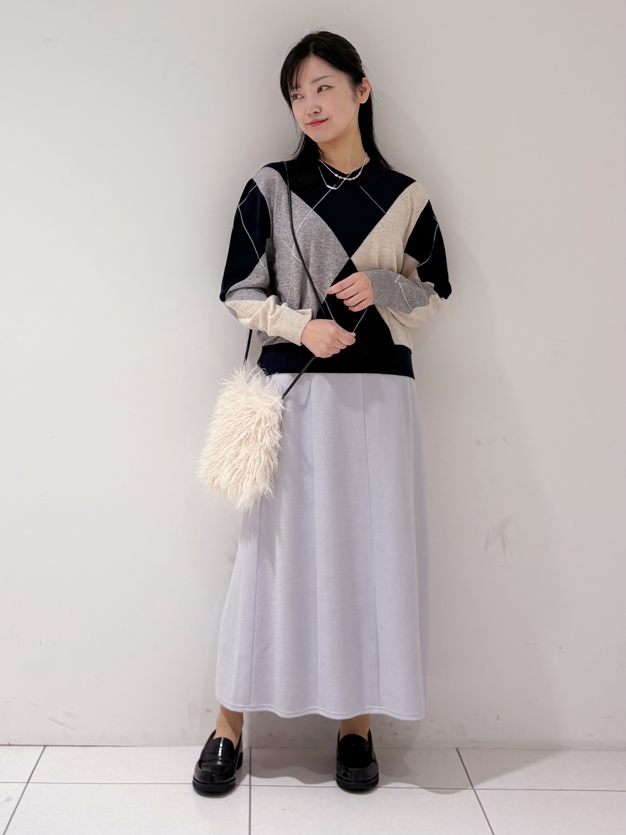 momokoさんの「INDIVI｜【ウール混】ビッグアーガイル柄ニット」を使ったコーディネート