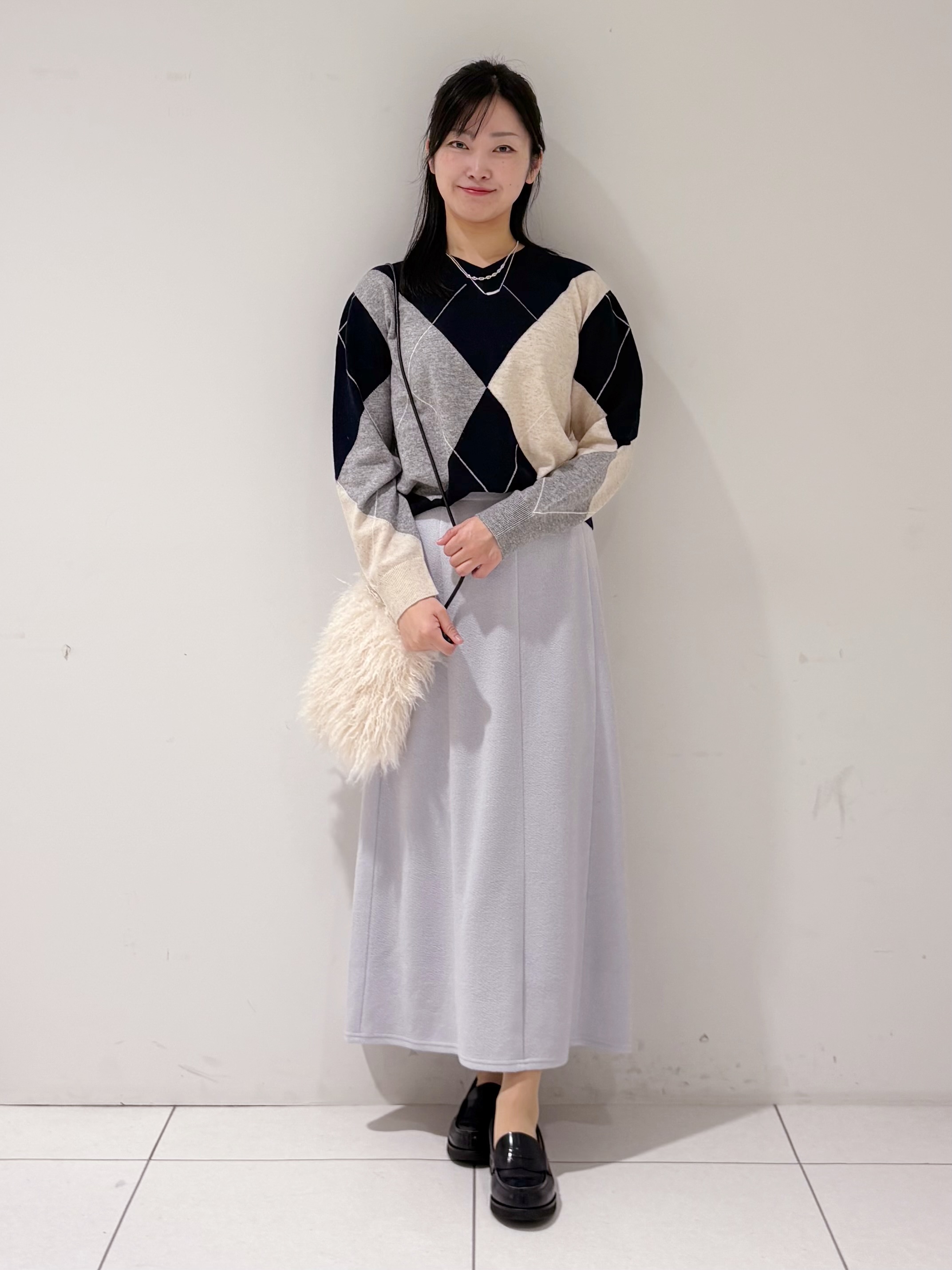 momokoさんの「INDIVI｜【ウール混】ビッグアーガイル柄ニット」を使ったコーディネート