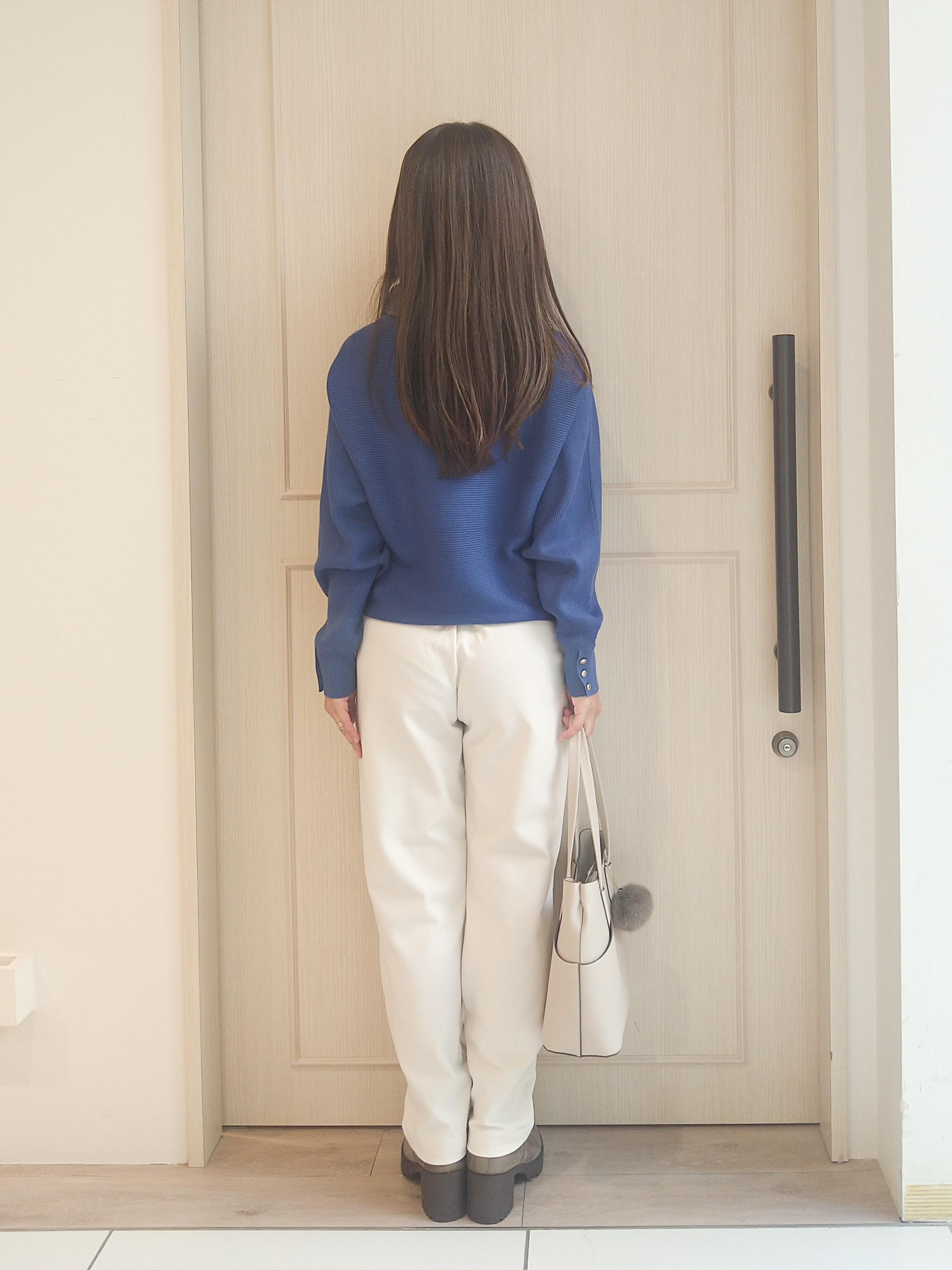 mi-saさんの「SHOO･LA･RUE｜【洗濯機可/体型カバー】やわらかリブドルマンニット」を使ったコーディネート