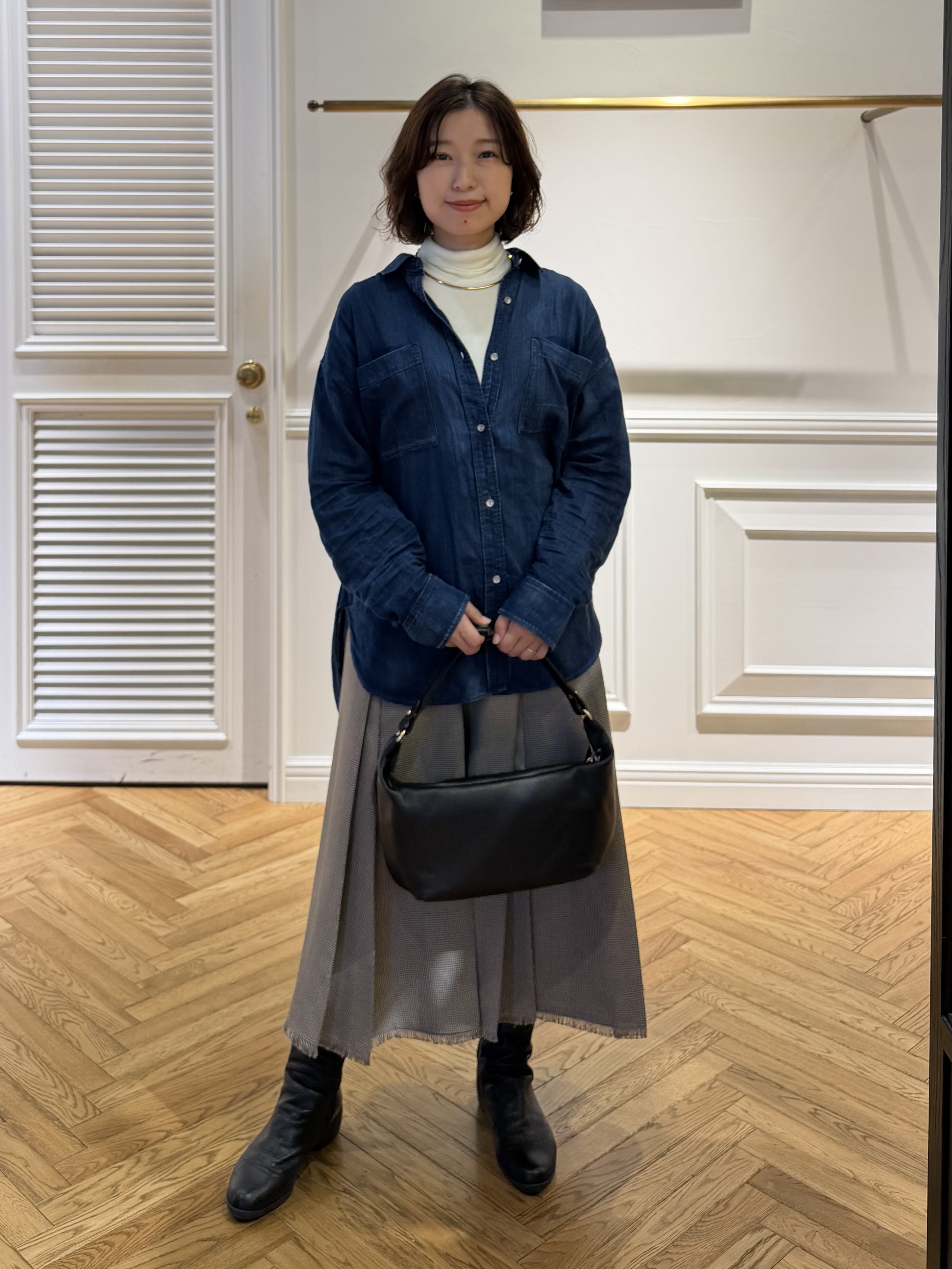 つじ まこさんの「DRESSTERIOR｜【吸湿発熱/保湿機能/インナー】ホカウル タートルネックプルオーバー」を使ったコーディネート