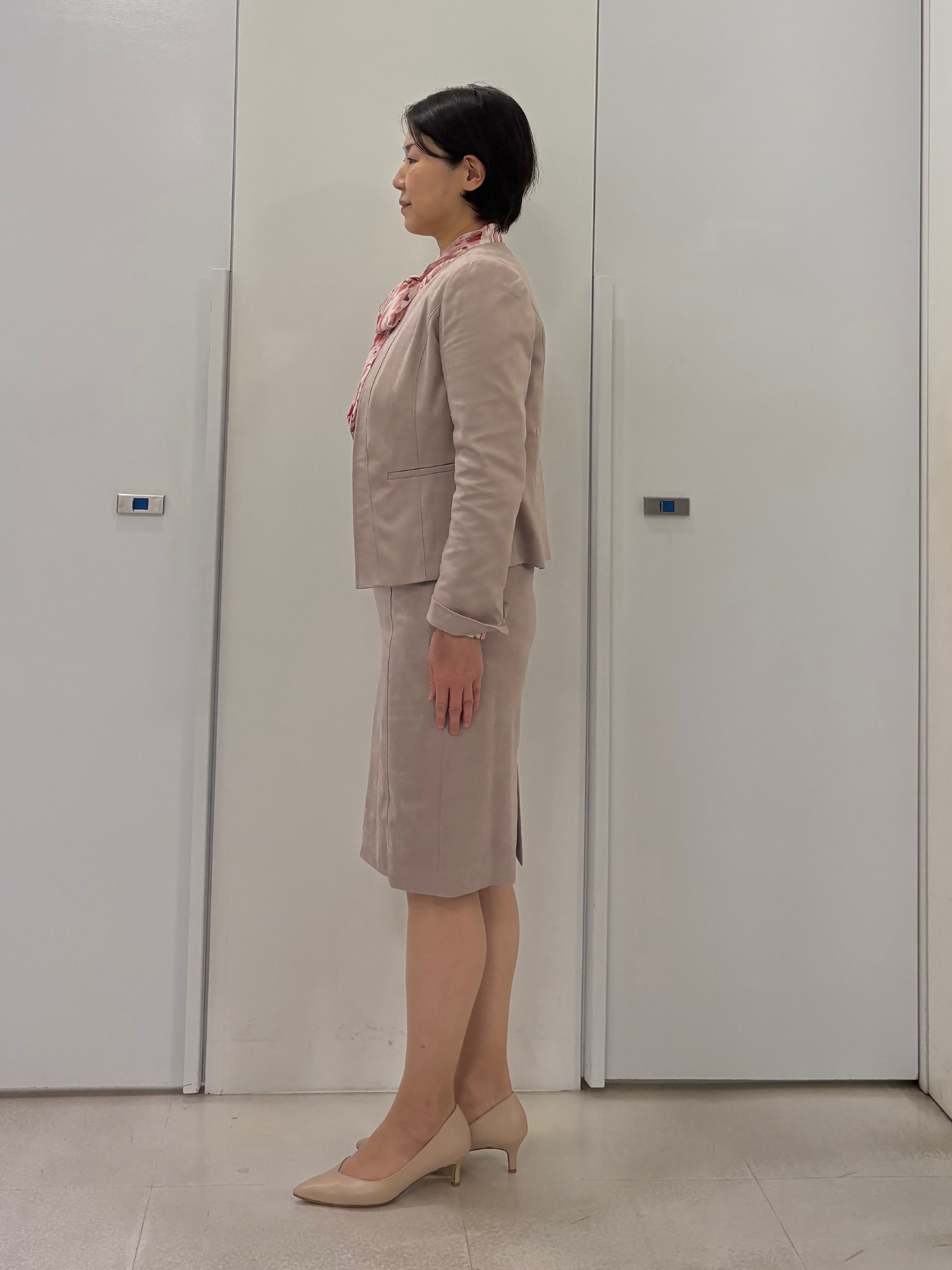 hIさんの「COUP DE CHANCE｜【手洗い可/セットアップ可】スエード調ノーカラージャケット」を使ったコーディネート