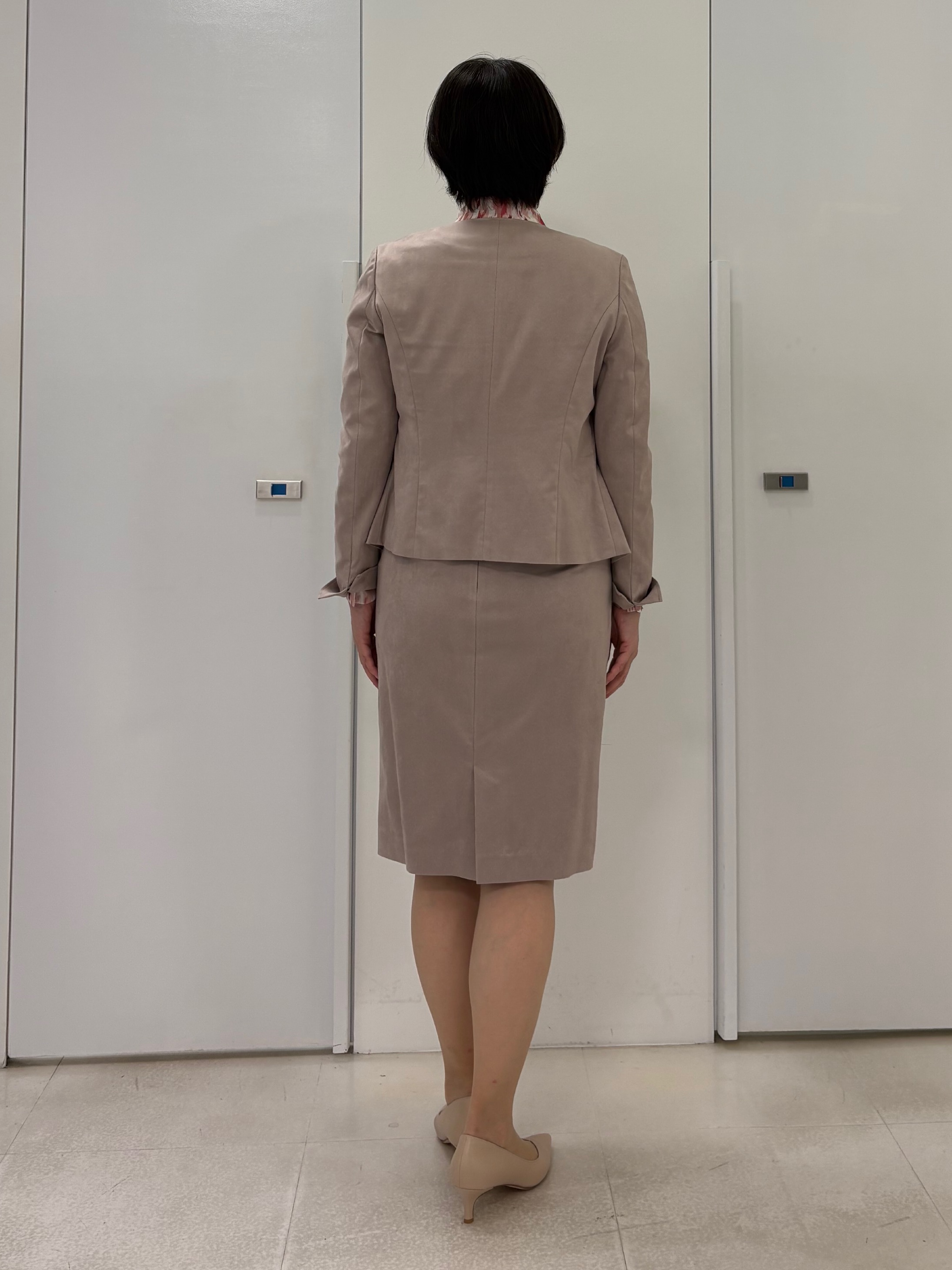 hIさんの「COUP DE CHANCE｜【手洗い可/セットアップ可】スエード調ノーカラージャケット」を使ったコーディネート