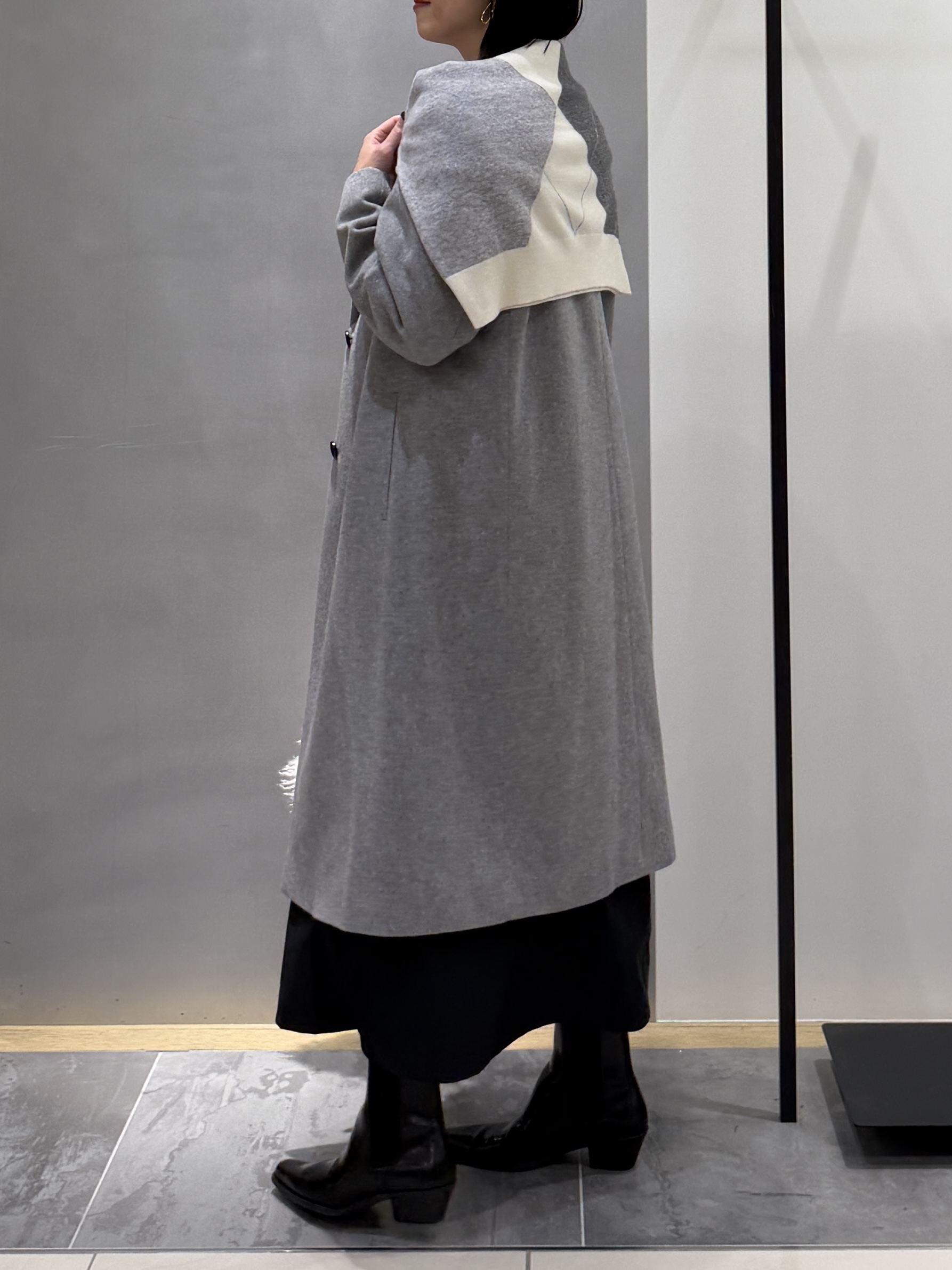 shihoさんの「INDIVI｜【1枚でコーデ完成！／体型カバー】布帛コンビウール混ニットワンピース」を使ったコーディネート
