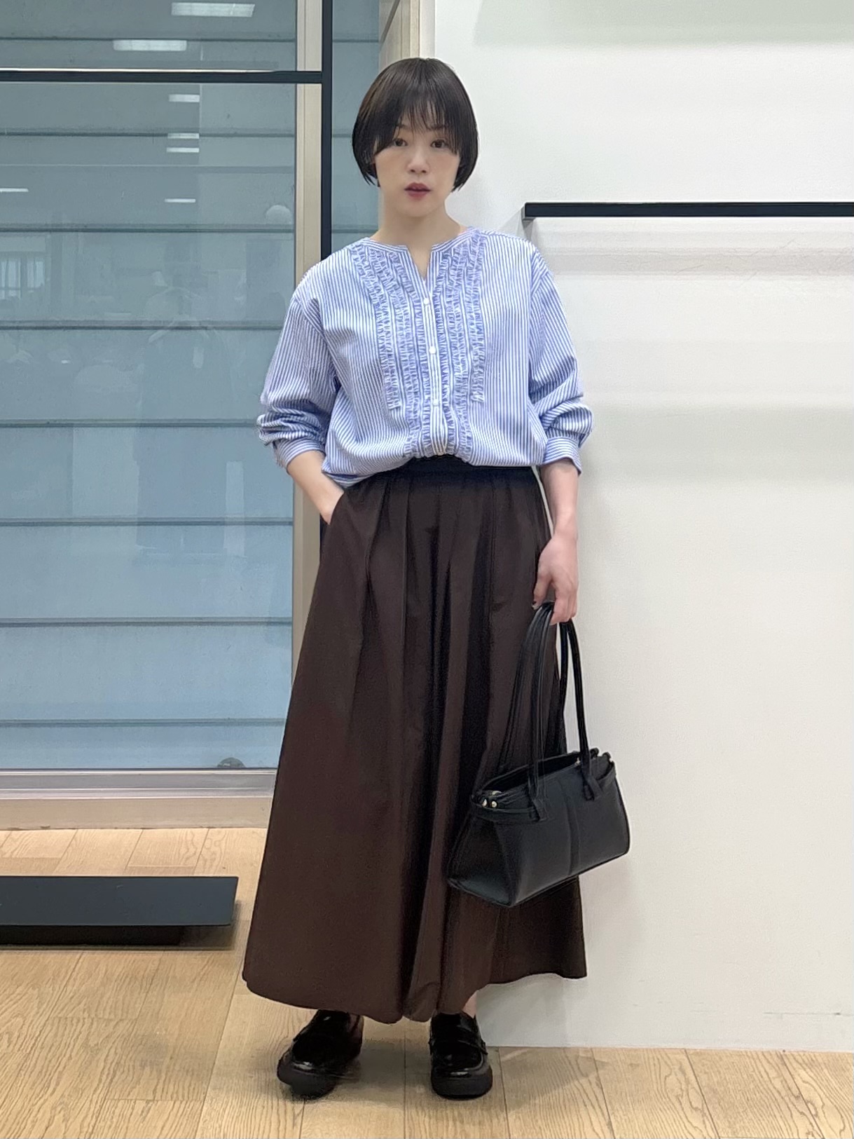 asamiさんの「INDIVI｜【華やか／ストライプ柄】フロントフリルブラウス」を使ったコーディネート