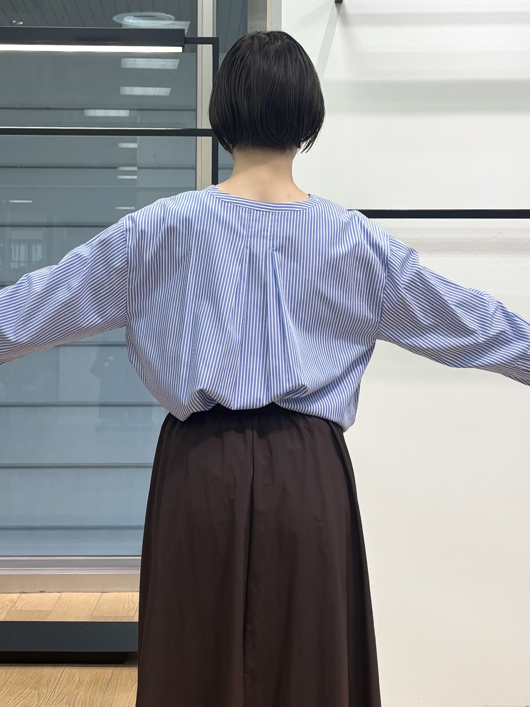 asamiさんの「INDIVI｜【華やか／ストライプ柄】フロントフリルブラウス」を使ったコーディネート