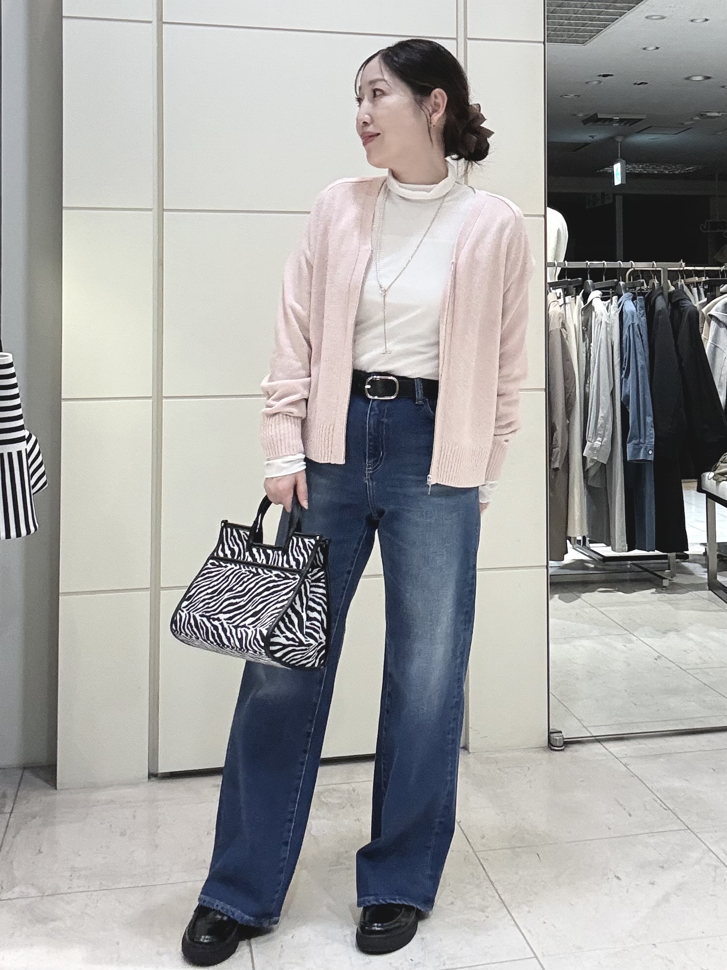 mori.さんの「UNTITLED｜【店頭人気！】杢調ジップカーディガン」を使ったコーディネート