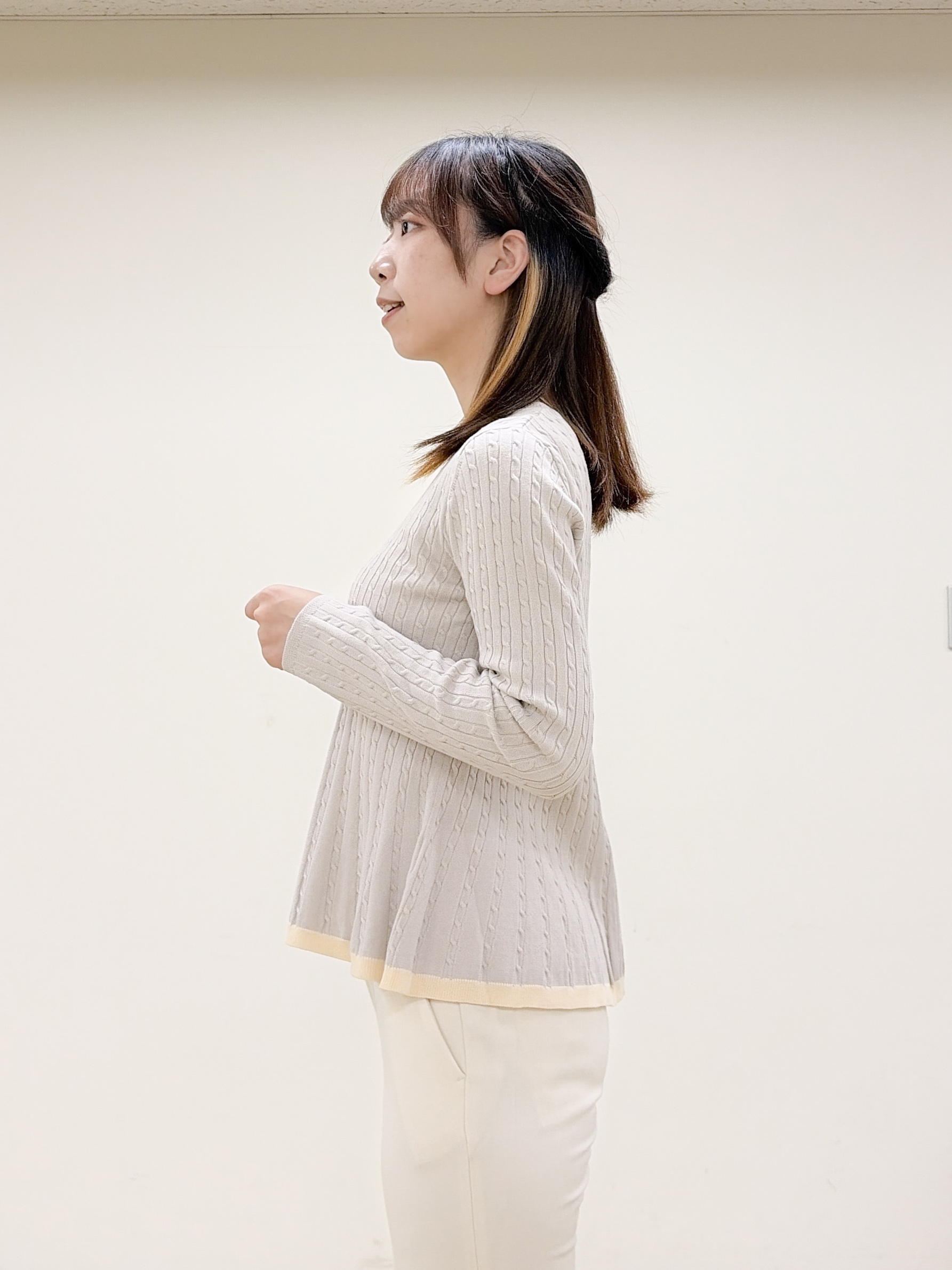 yurinaさんの「index｜バイカラーケーブルカーディガン【洗濯機OK】」を使ったコーディネート