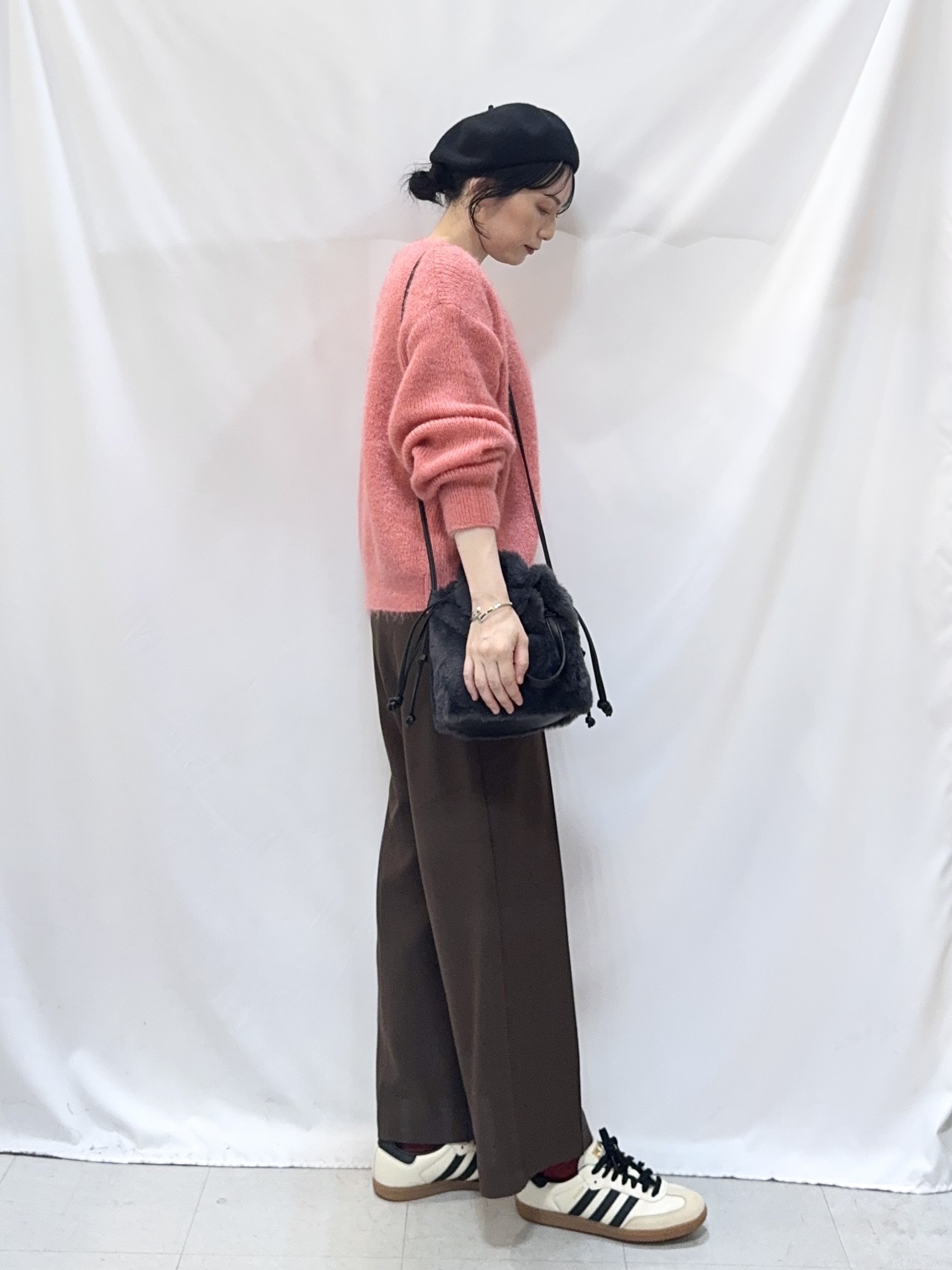 𝐇𝐢𝐫𝐨𝐦𝐢さんの「SHOO･LA･RUE｜【S-LL】ゆるもこ シャギーニットカーディガン」を使ったコーディネート