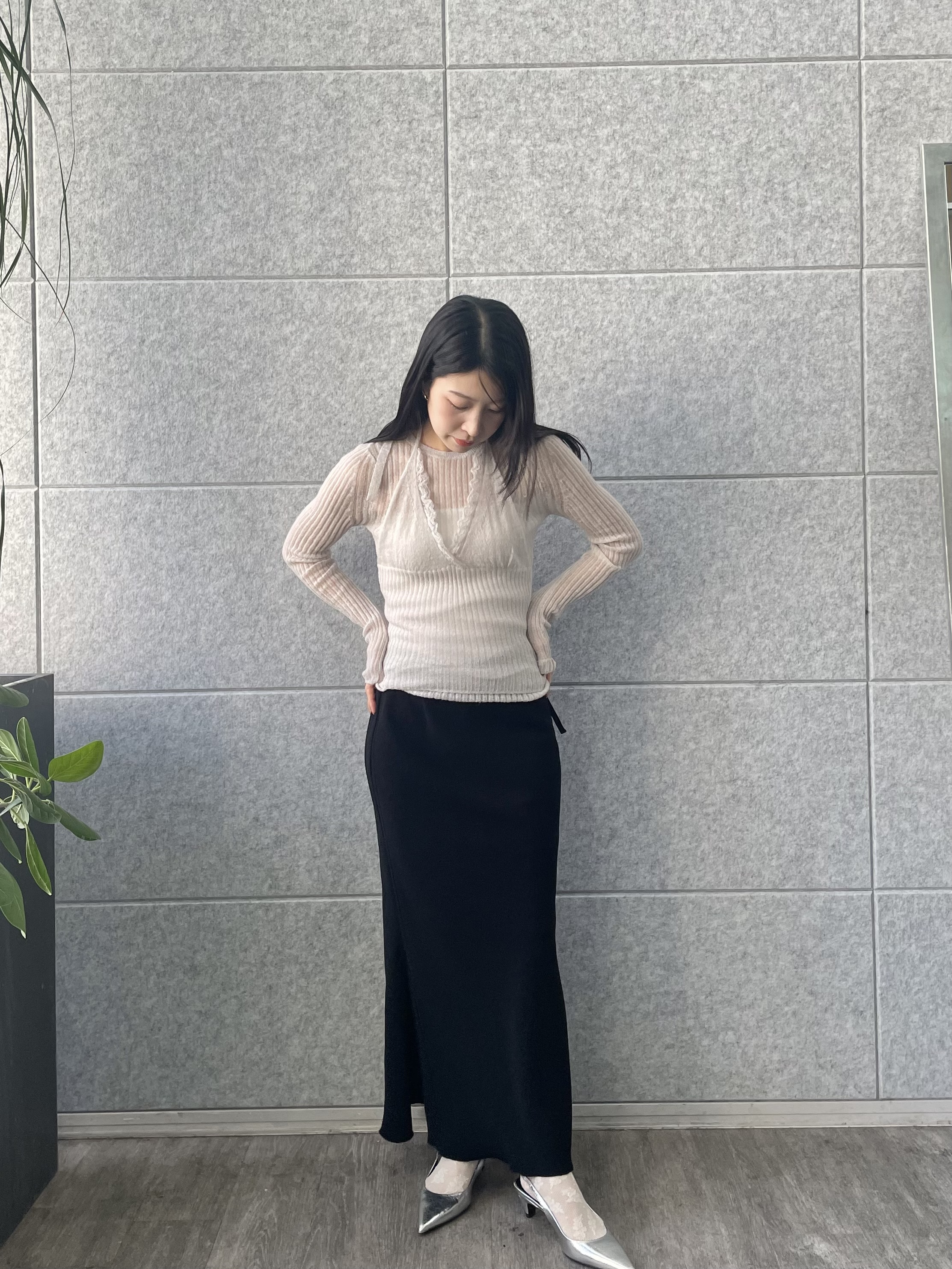 丸山加奈子さんの「CODE A｜【Re3】easy－fit long skirt」を使ったコーディネート