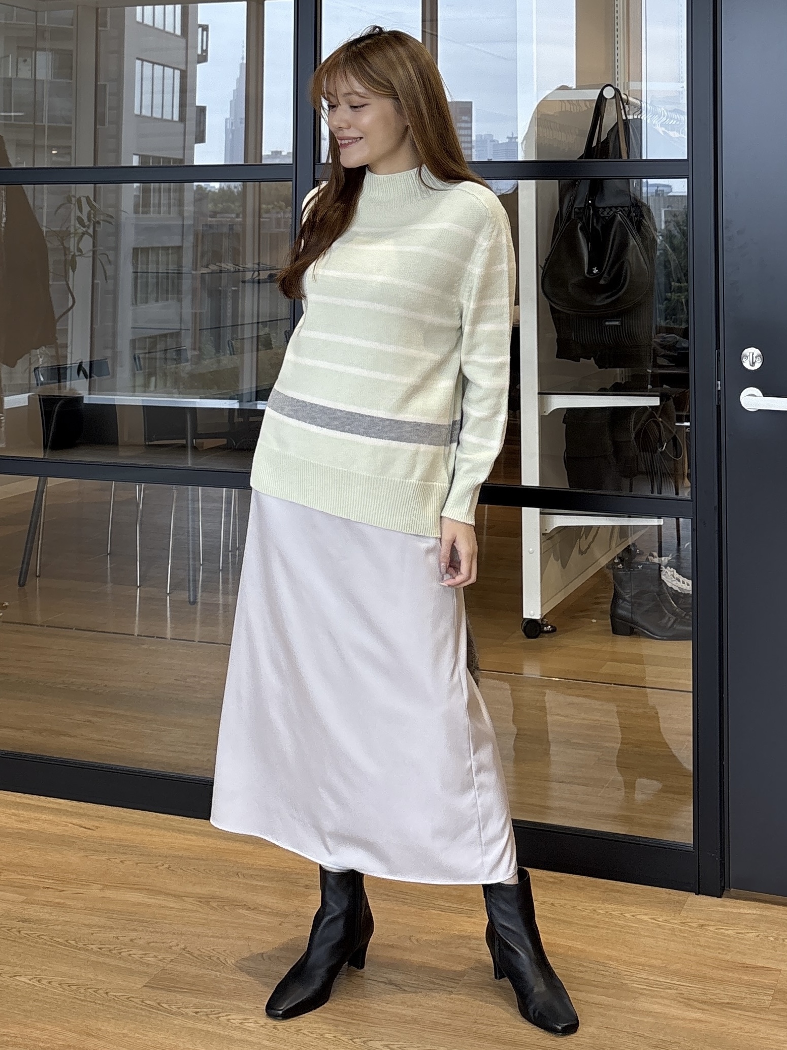 sayaさんの「UNTITLED｜シャイニーナローマーメイドスカート」を使ったコーディネート