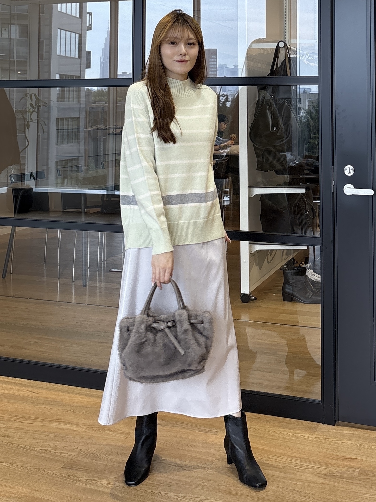 sayaさんの「UNTITLED｜シャイニーナローマーメイドスカート」を使ったコーディネート