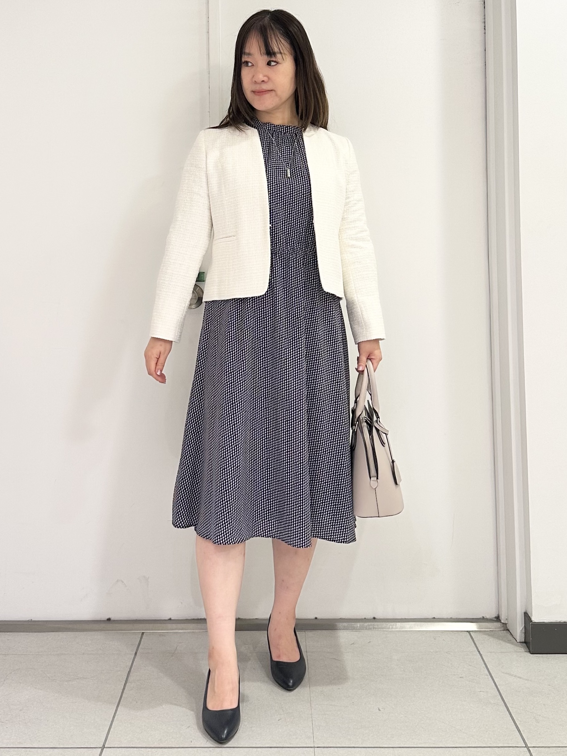 miさんの「Reflect｜【SS-4Lサイズ／通勤】変形ドット柄プリントワンピース」を使ったコーディネート