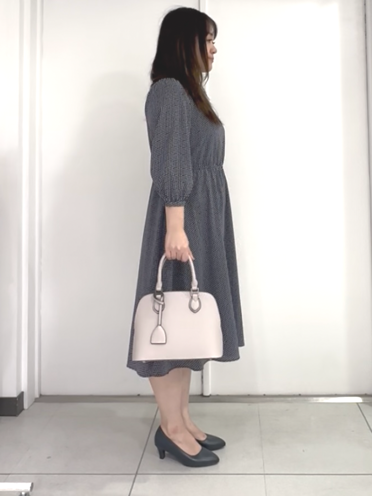 miさんの「Reflect｜【SS-4Lサイズ／通勤】変形ドット柄プリントワンピース」を使ったコーディネート