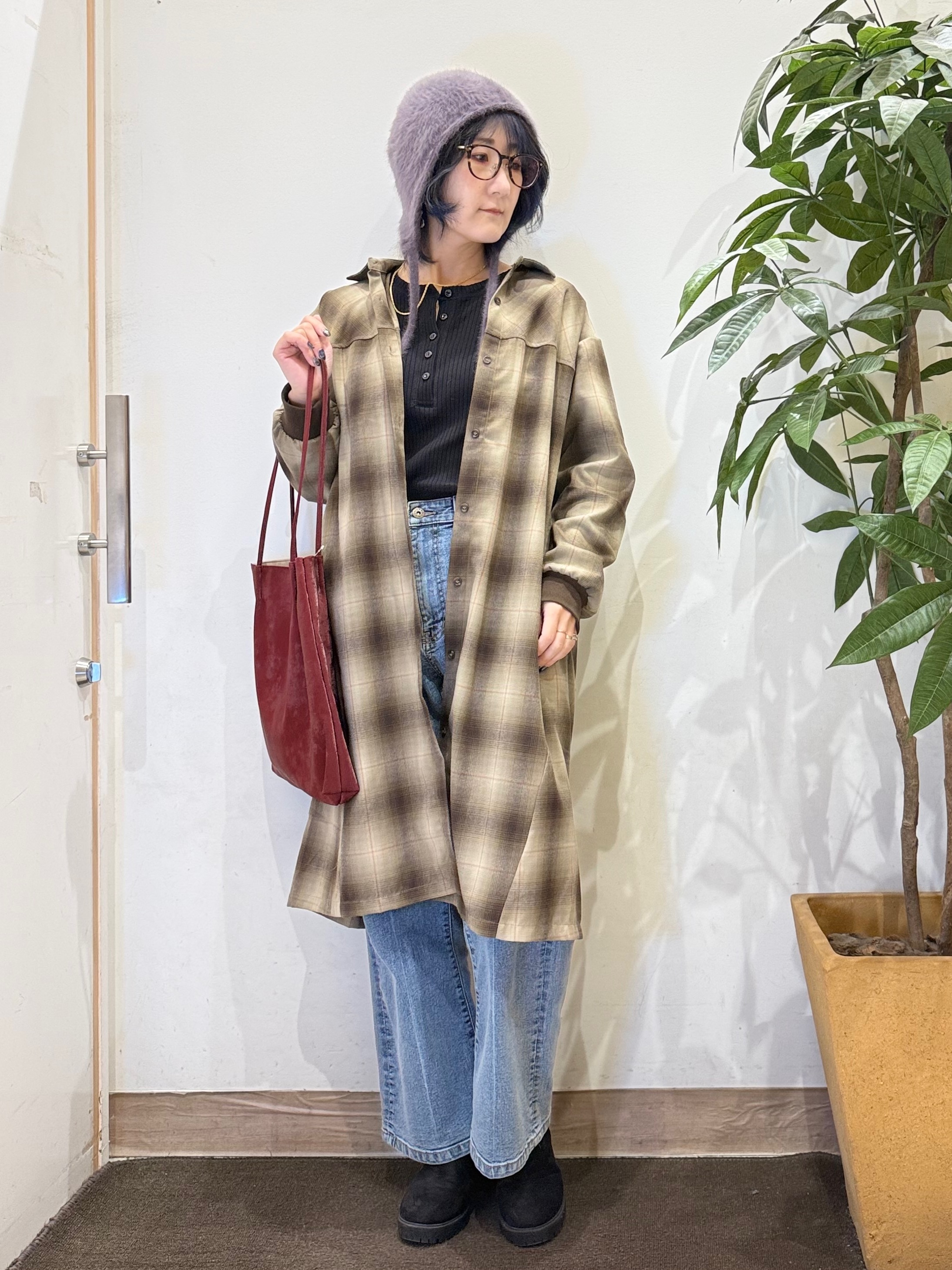misakiさんの「SHOO･LA･RUE｜【S-LL/洗濯機可】フランネル チェックシャツワンピース」を使ったコーディネート