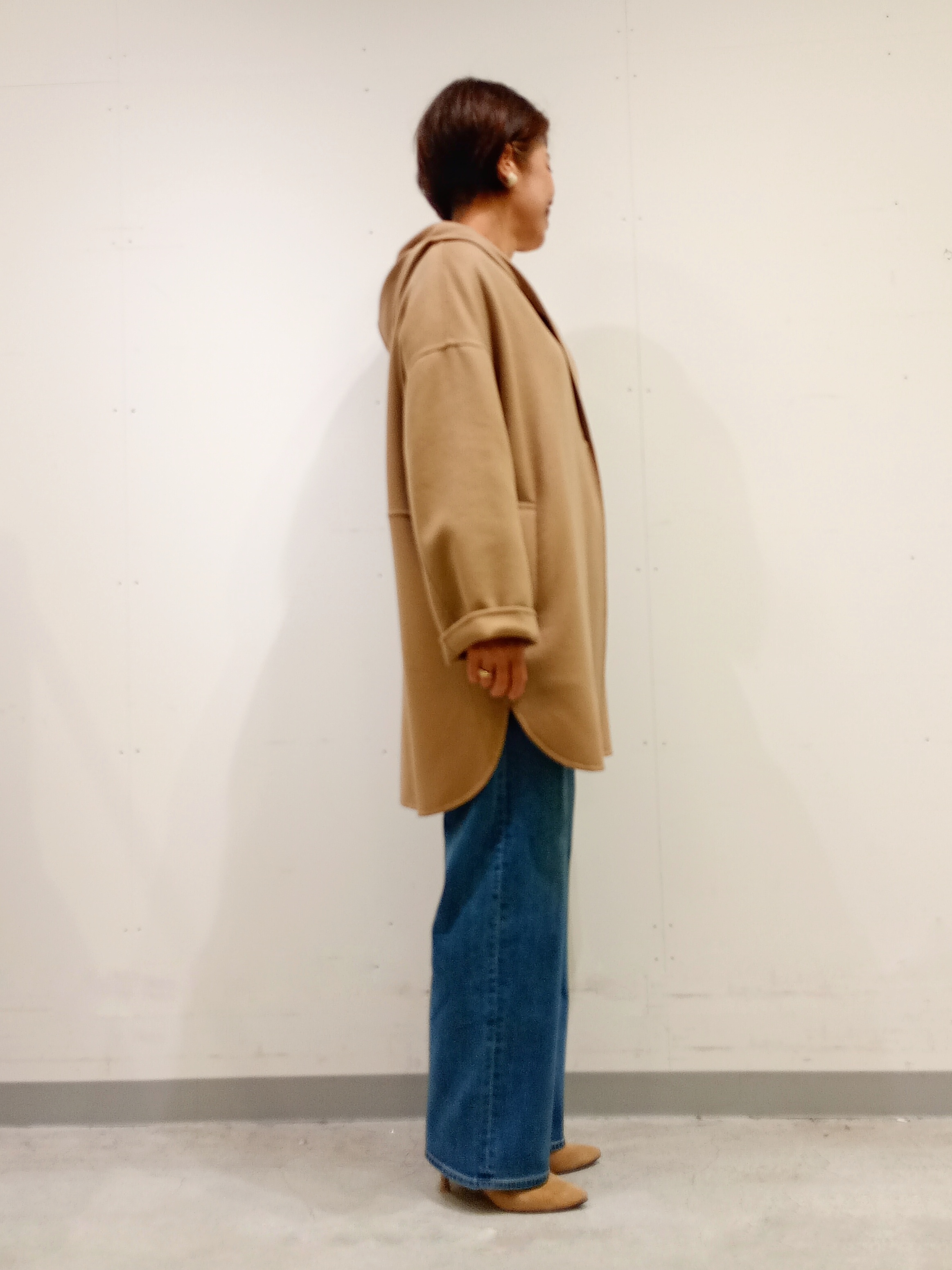 Kさんの「INDIVI｜【ウール混／配色／ゆったり】ミドル丈リバーフーディコート」を使ったコーディネート