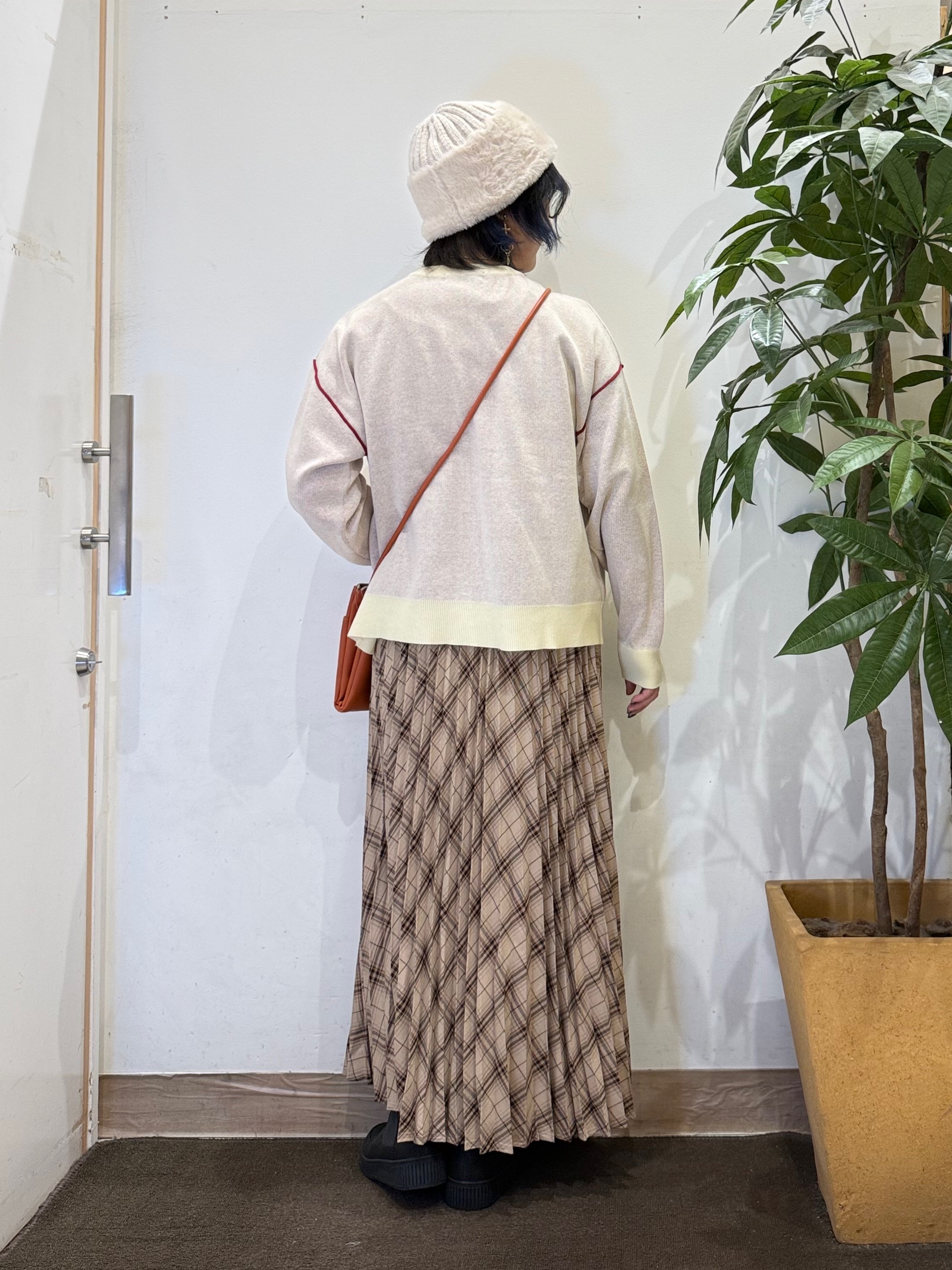 misakiさんの「SHOO･LA･RUE｜配色が目を引く　スウェットライクニット」を使ったコーディネート