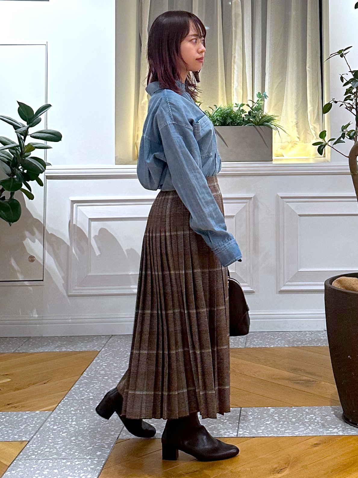 なべこさんの「DRESSTERIOR｜【涼しく着映え】シアーデニムシャツ」を使ったコーディネート
