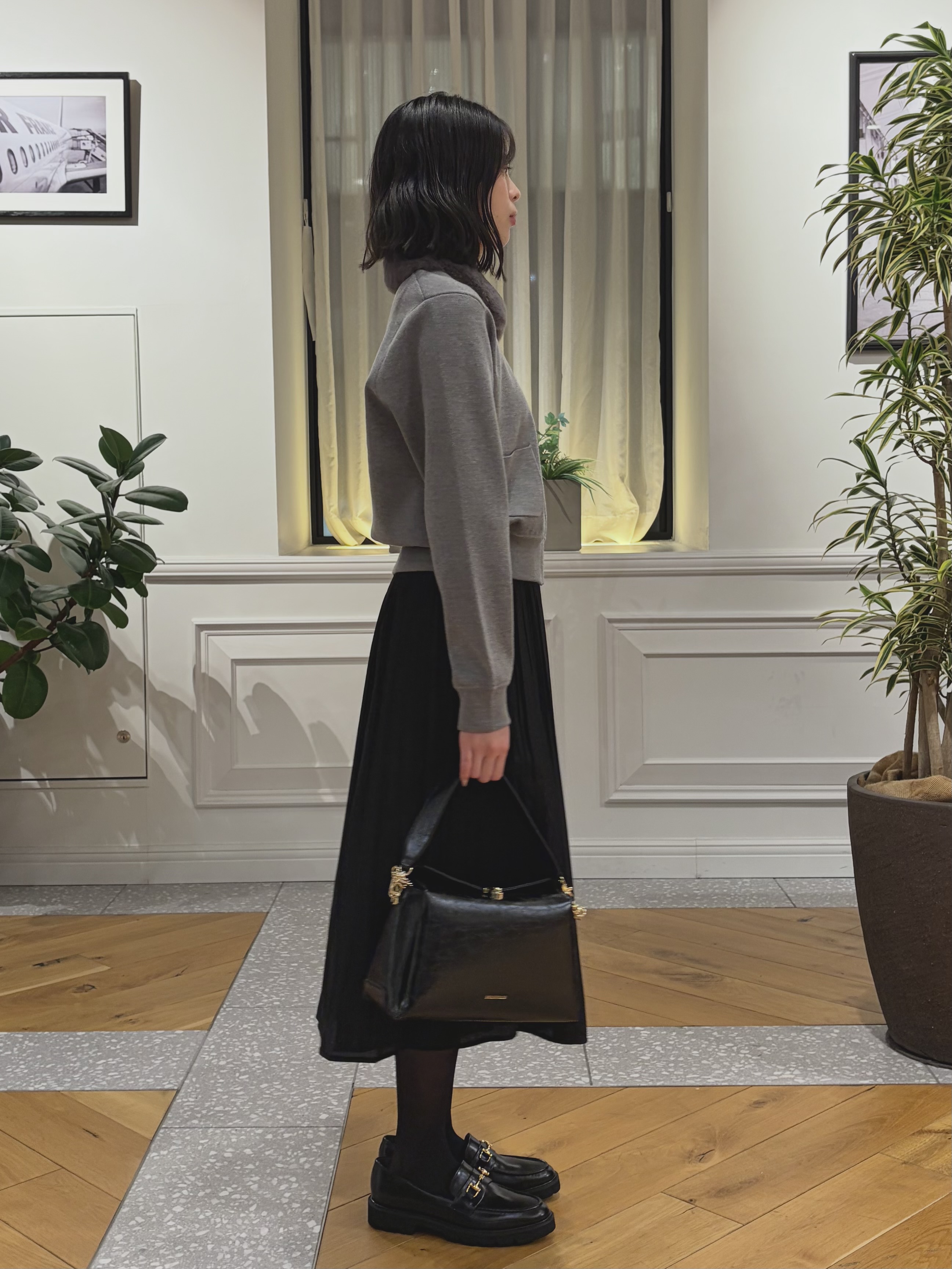 pupiさんの「DRESSTERIOR｜【STORY11月号掲載/2WAY】フェイクファー襟付きフルニードルカーディガン」を使ったコーディネート