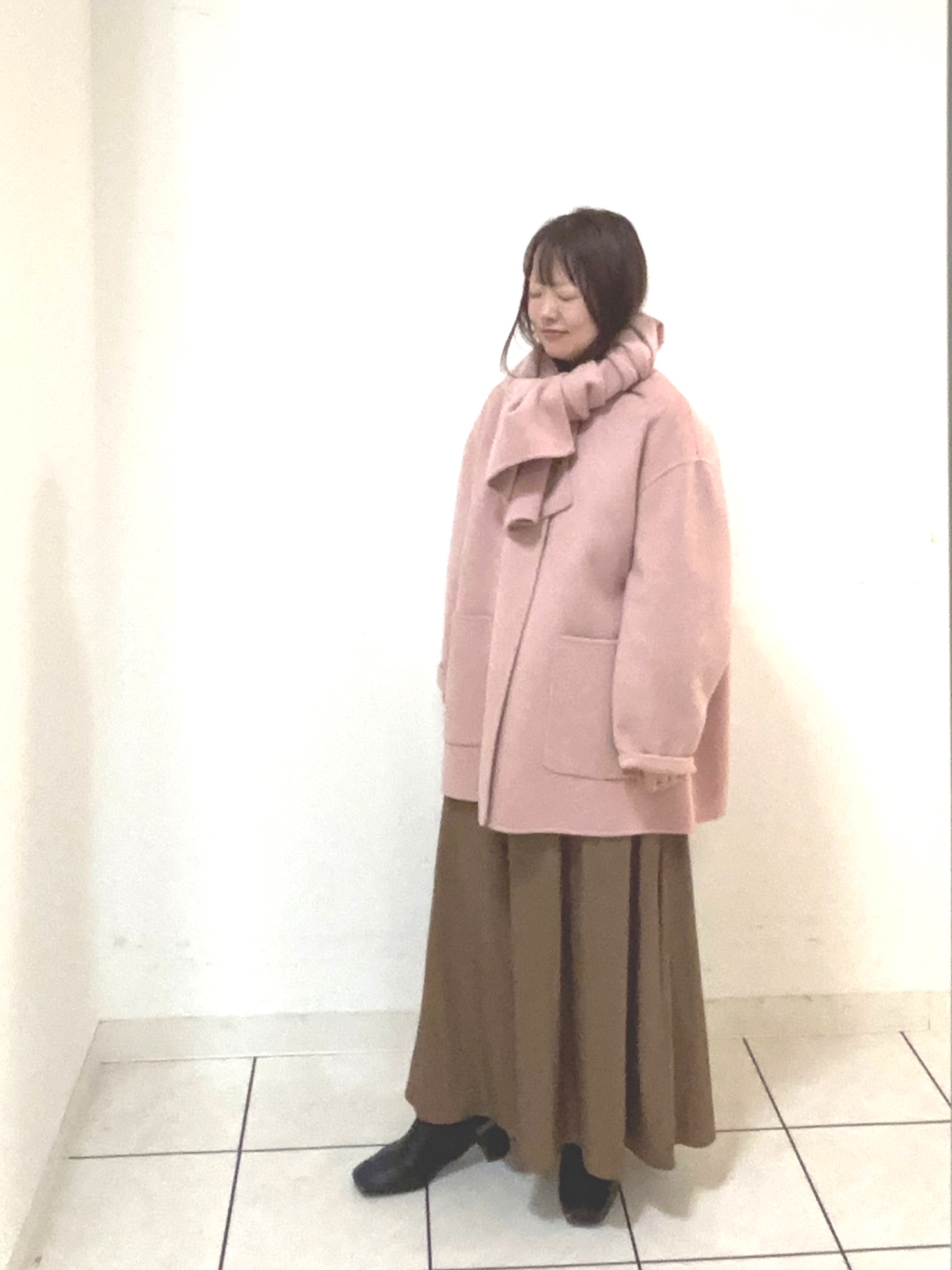 タマさんの「UNTITLED｜【マフラー付き/ゆったり】リバーコート」を使ったコーディネート