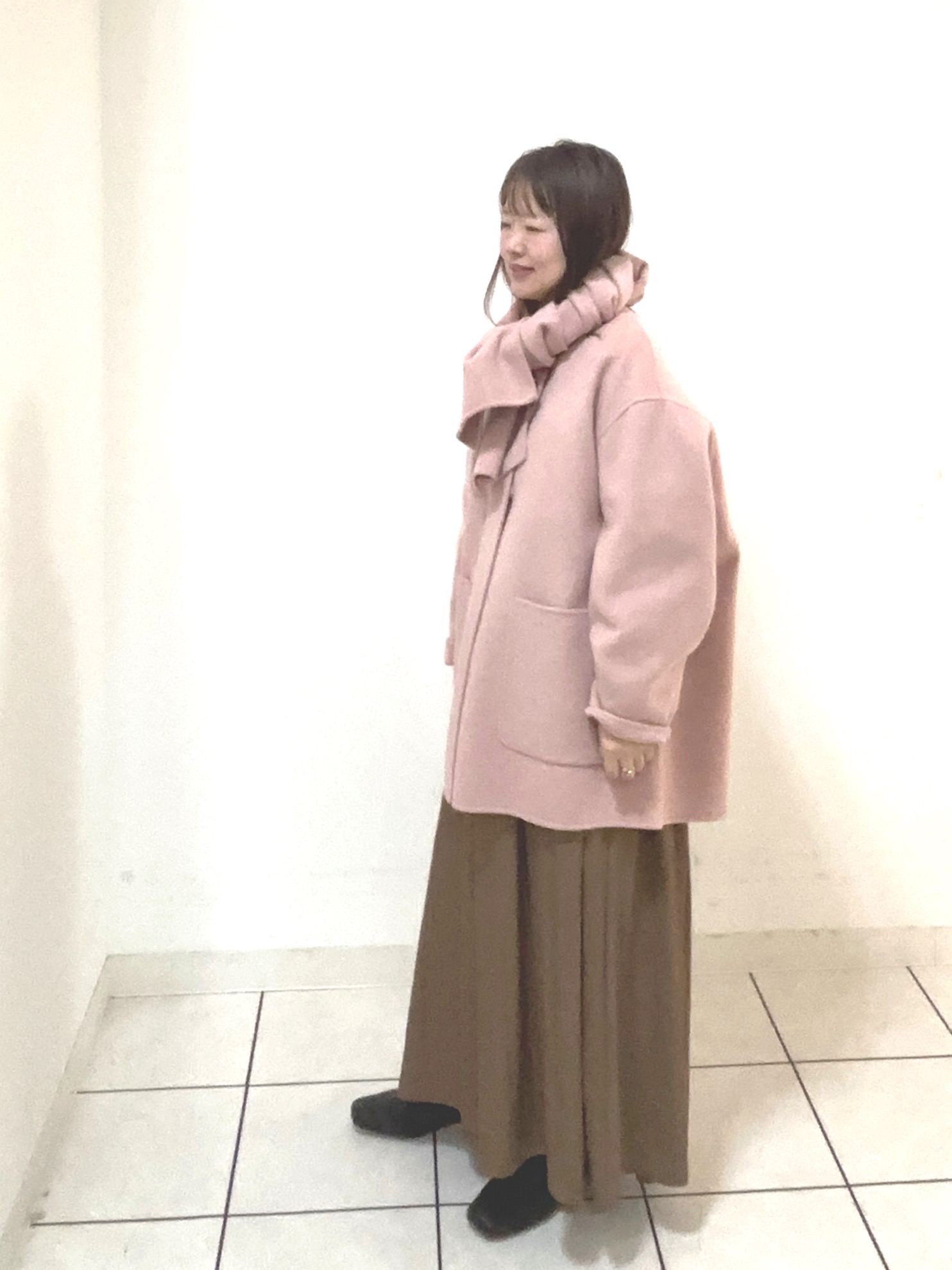 タマさんの「UNTITLED｜【マフラー付き/ゆったり】リバーコート」を使ったコーディネート