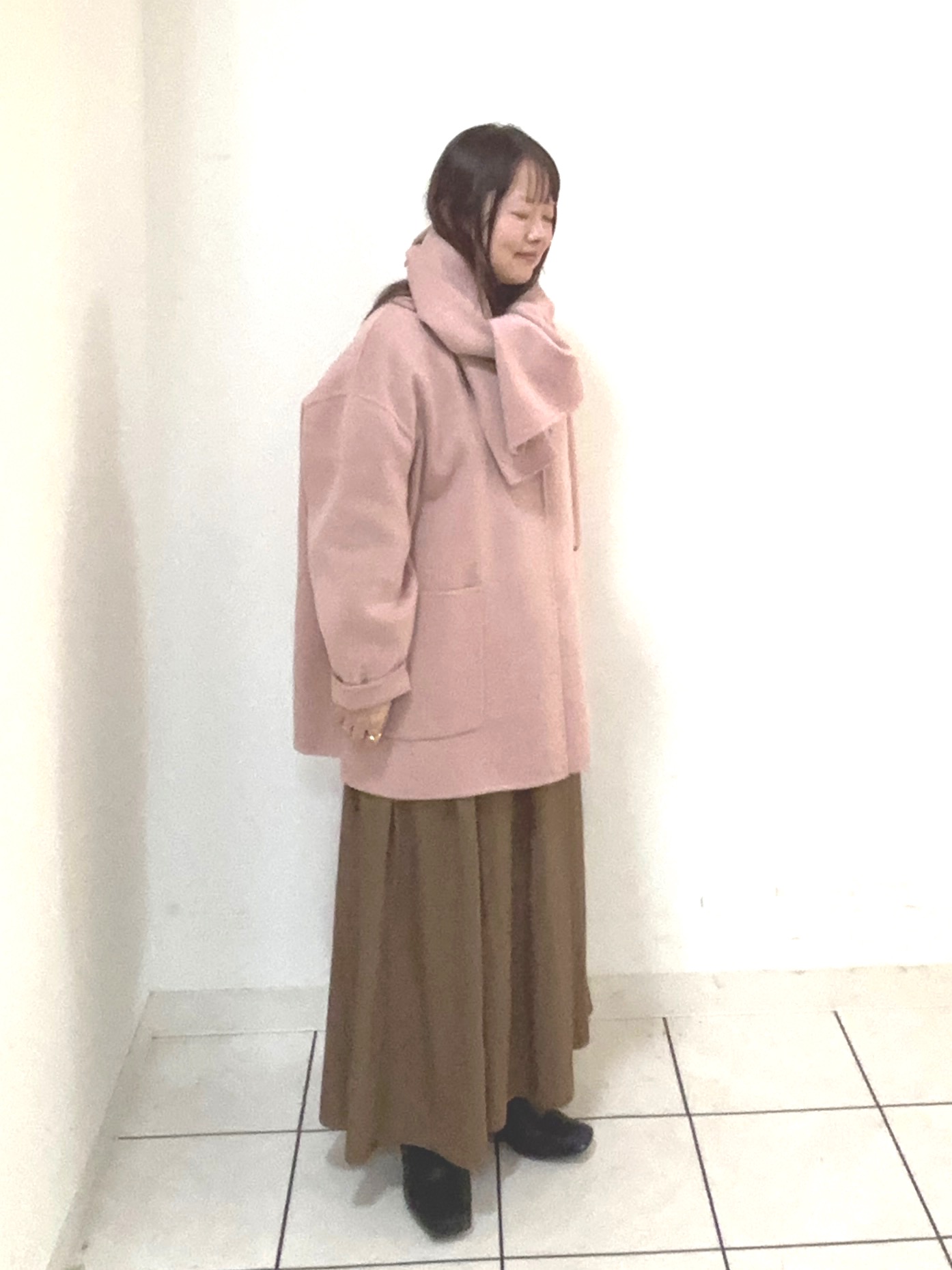 タマさんの「UNTITLED｜【マフラー付き/ゆったり】リバーコート」を使ったコーディネート