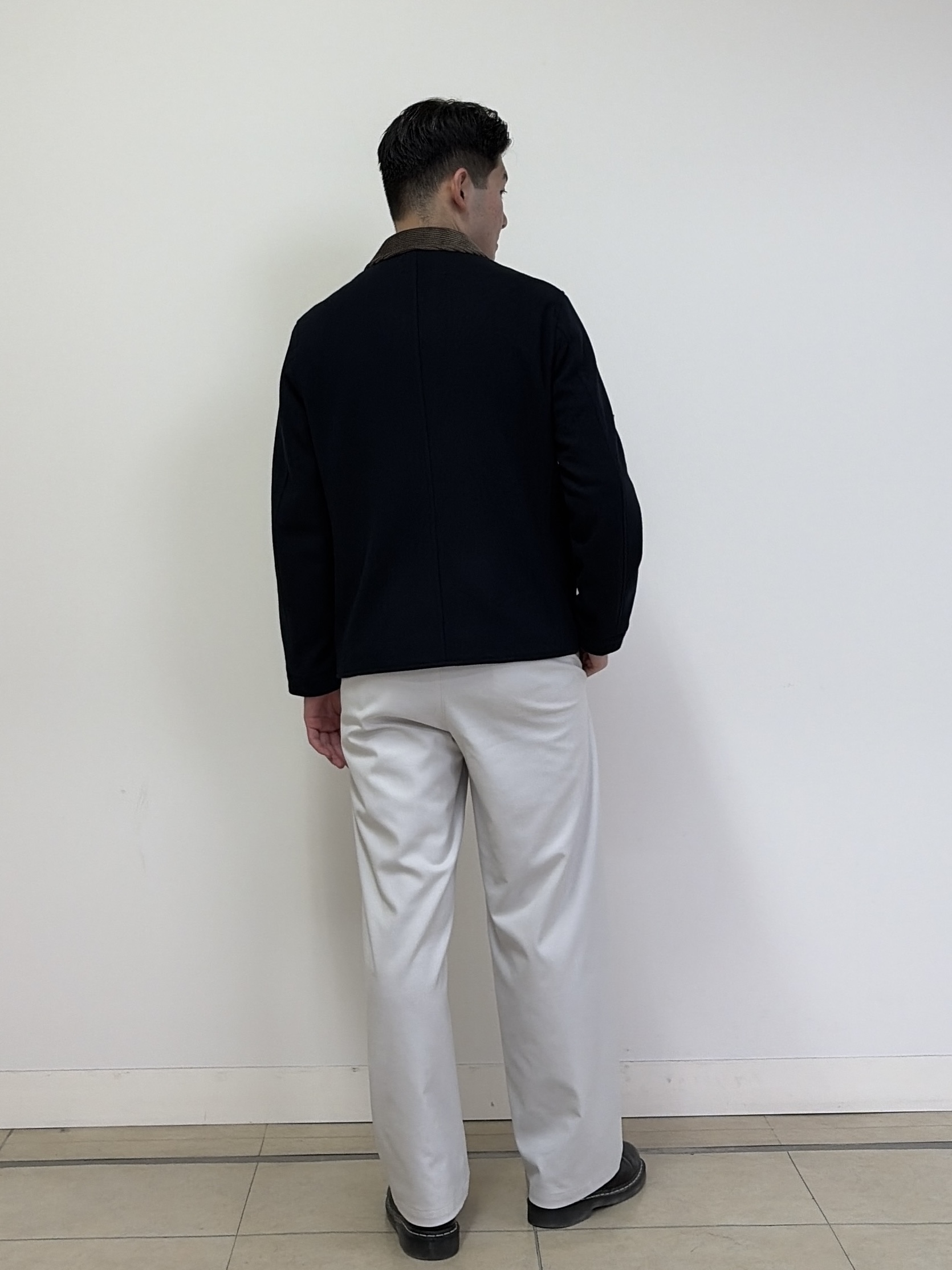 千葉亮太さんの「DRESSTERIOR｜SUPER140&rsquo;S ウールハンティングジャケット」を使ったコーディネート